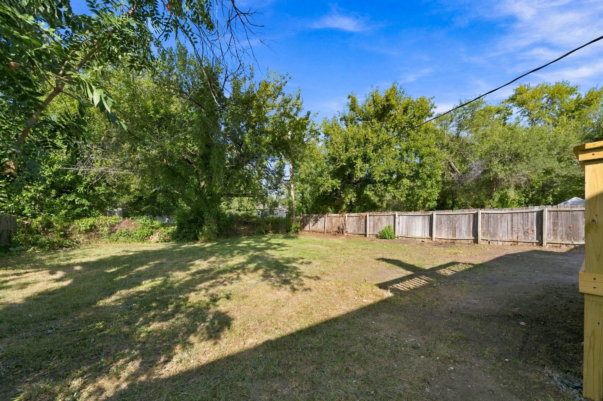 1045 N Ridgewood Dr Property Photo 28