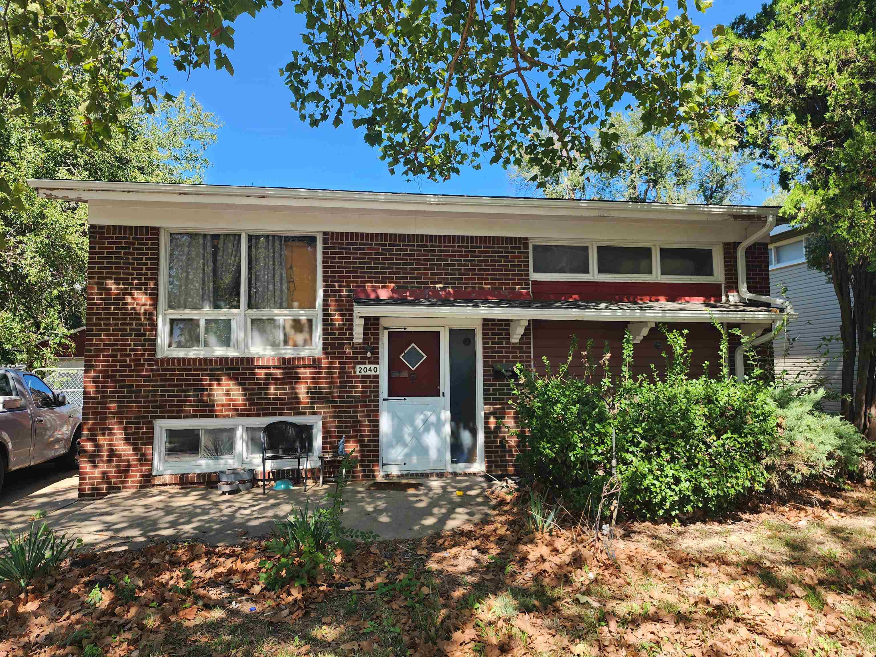 2040 W Rita Ave Property Photo 1