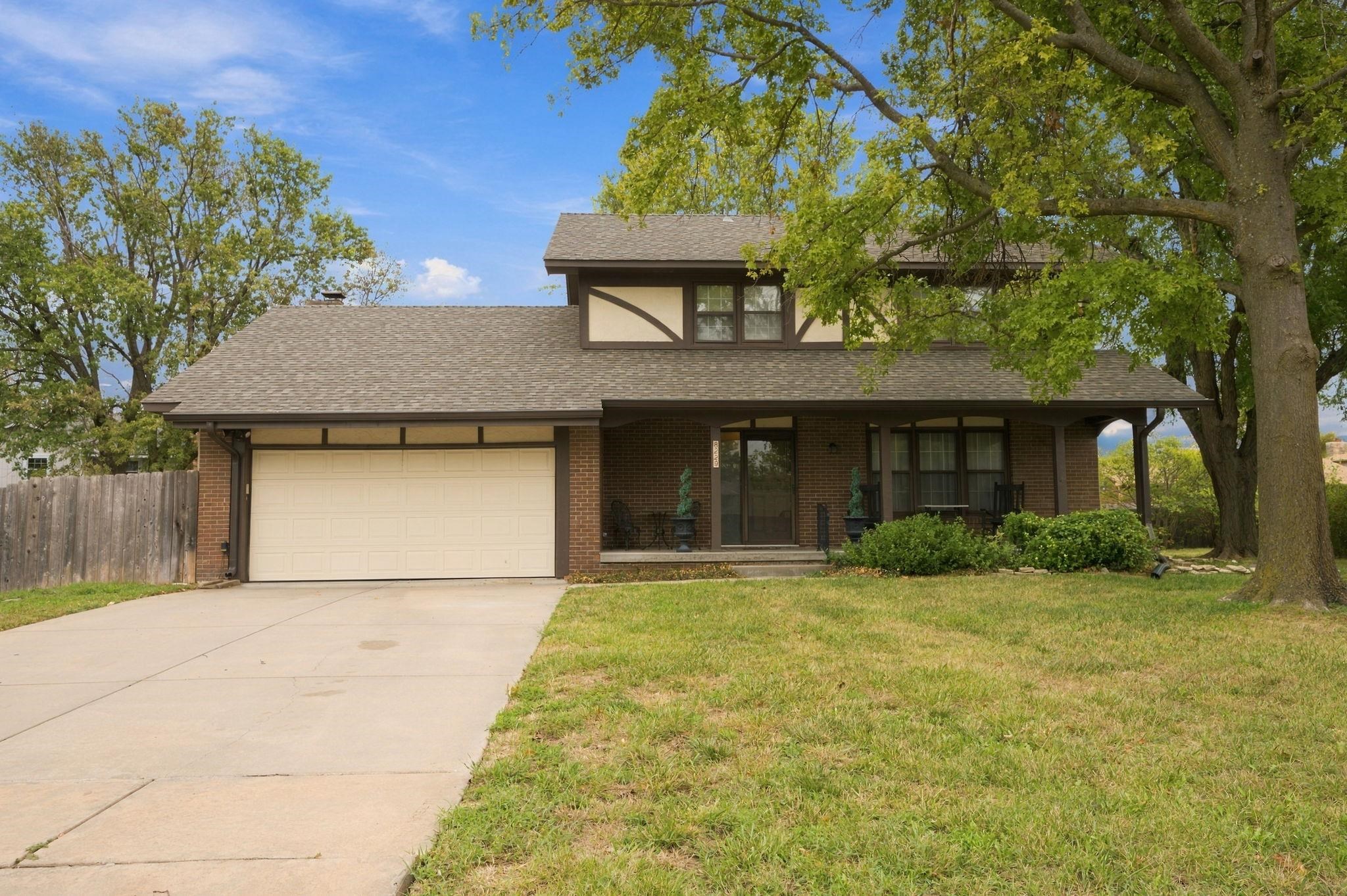 8229 E Bluestem Property Photo 1