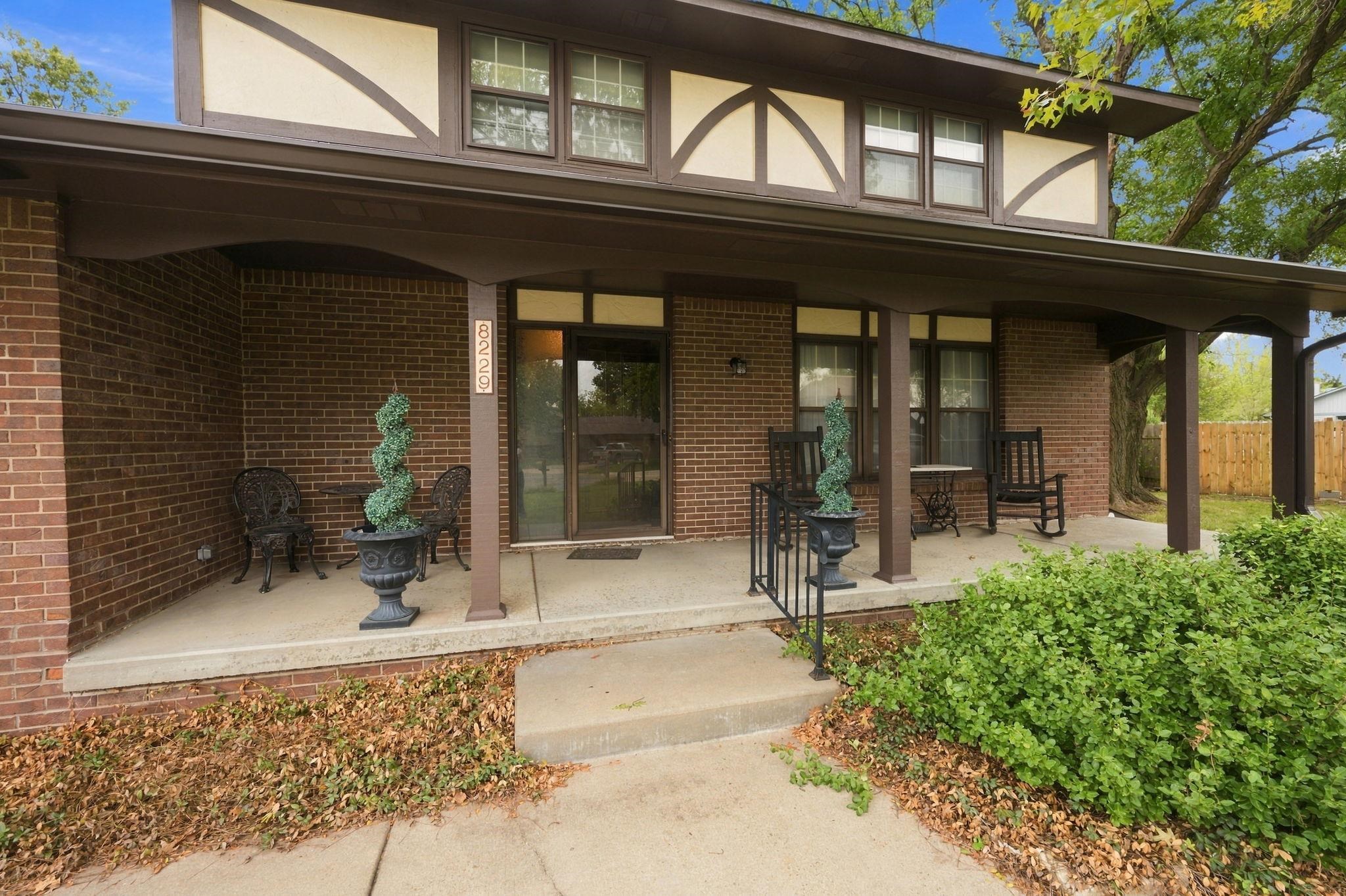 8229 E Bluestem Property Photo 2