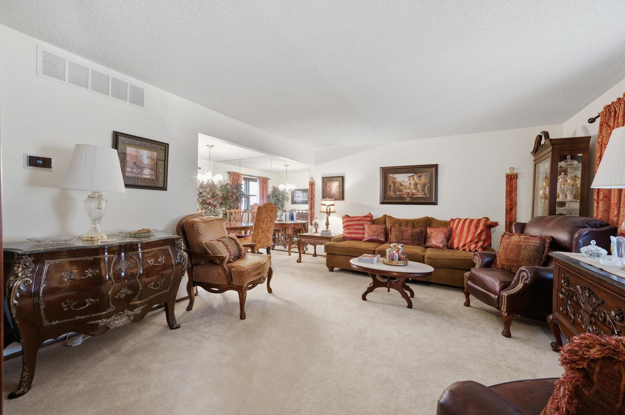 8229 E Bluestem Property Photo 3