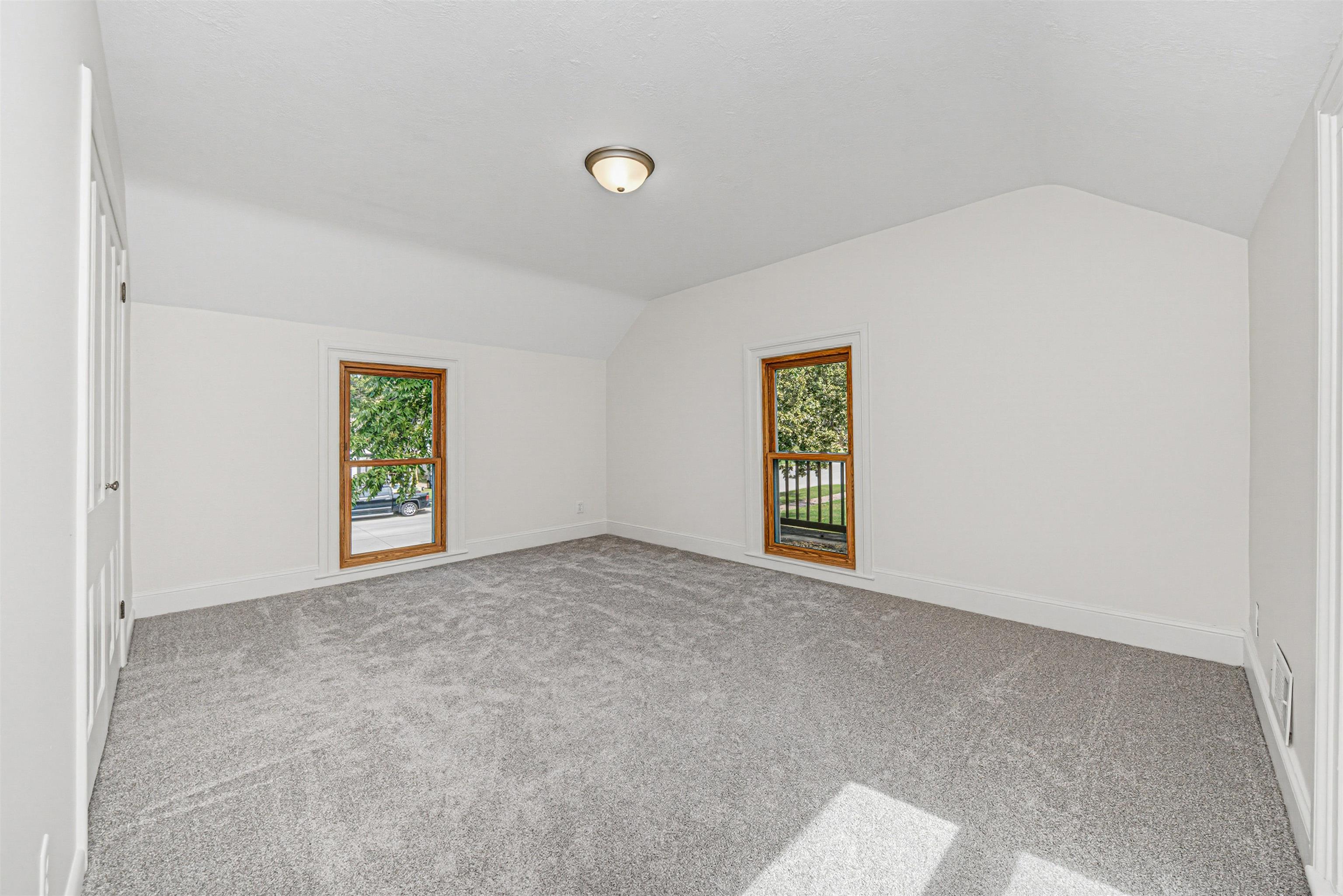 215 W Main Property Photo 19
