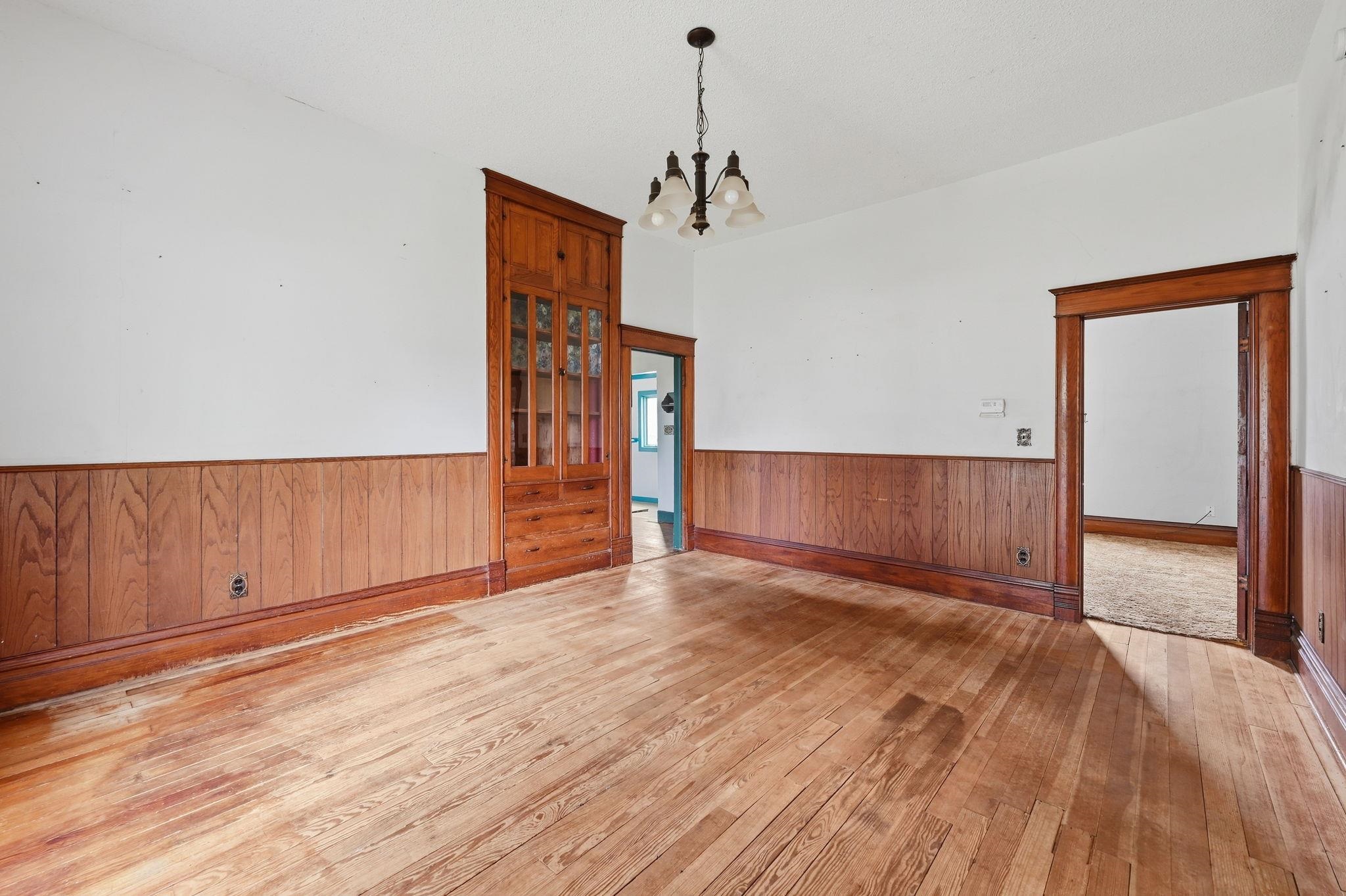 129 S Cranmer St Property Photo 6