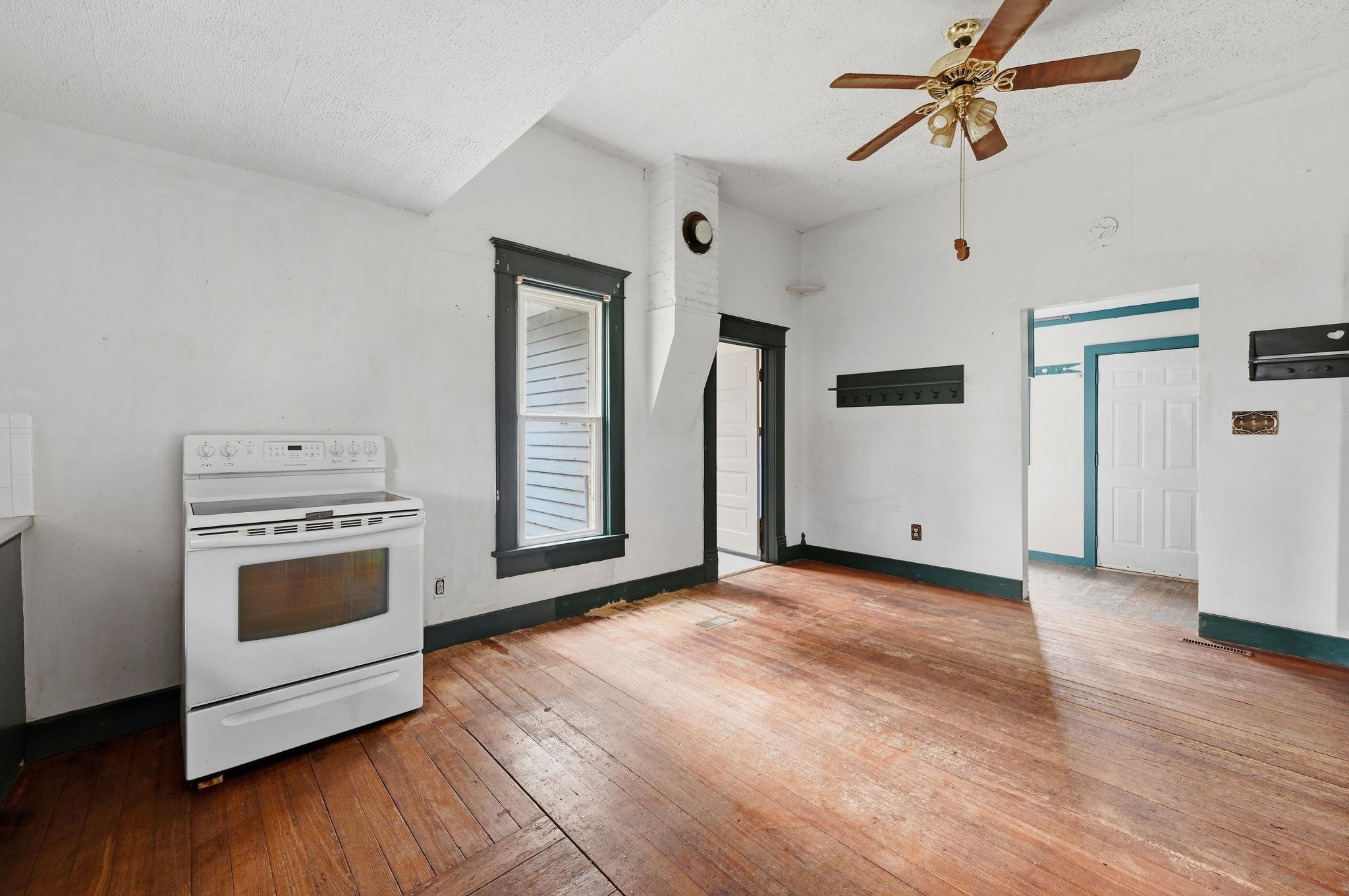 129 S Cranmer St Property Photo 13