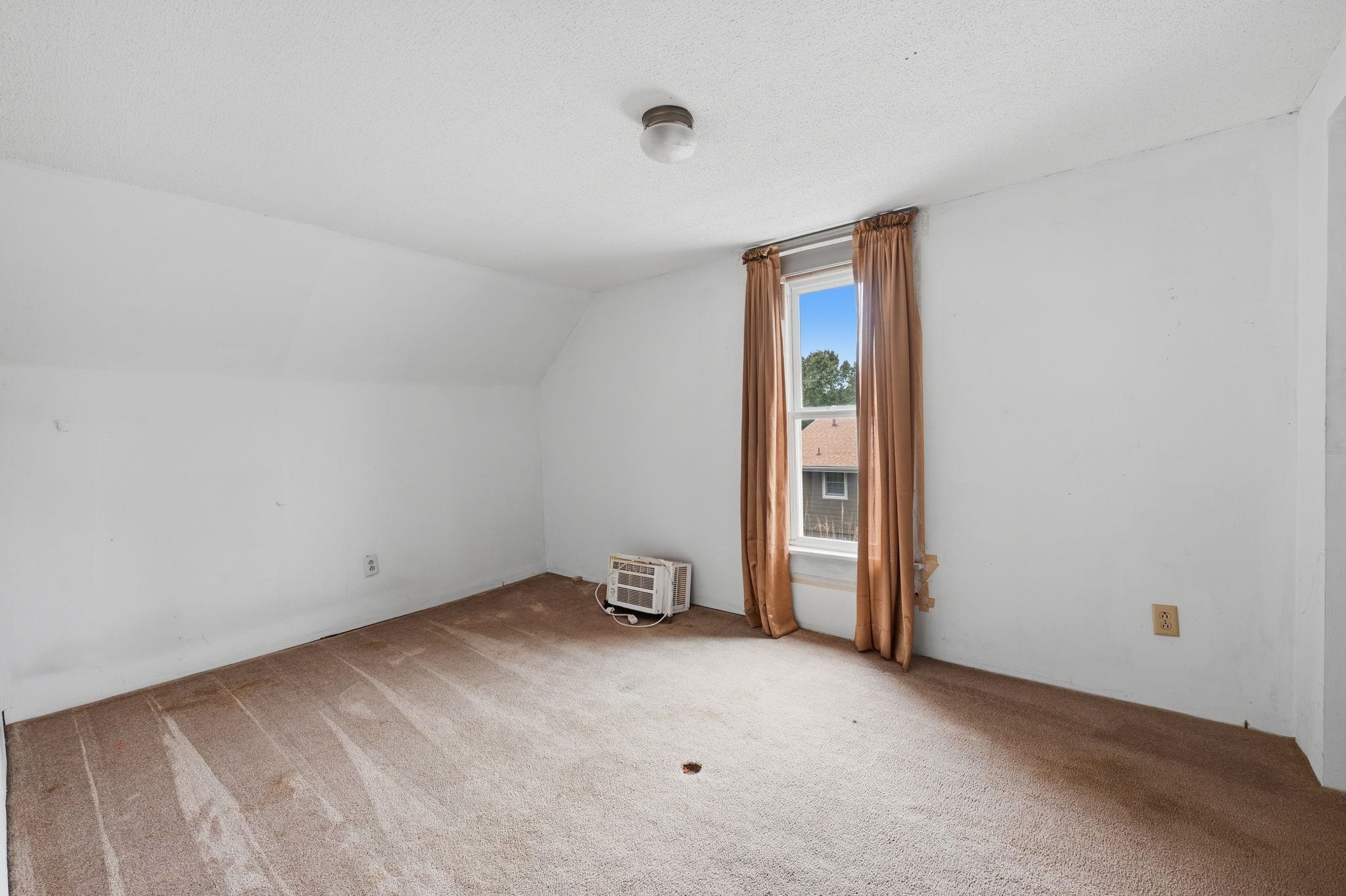 129 S Cranmer St Property Photo 16