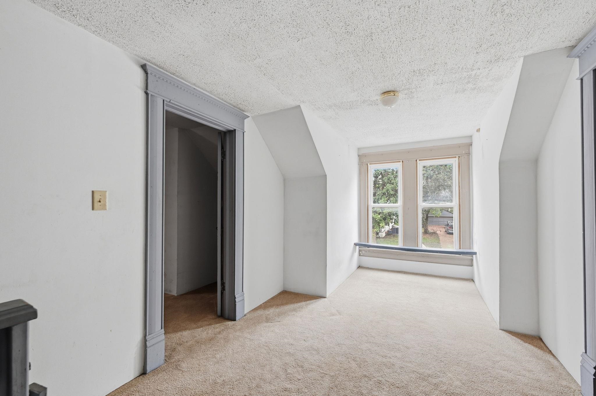 129 S Cranmer St Property Photo 18