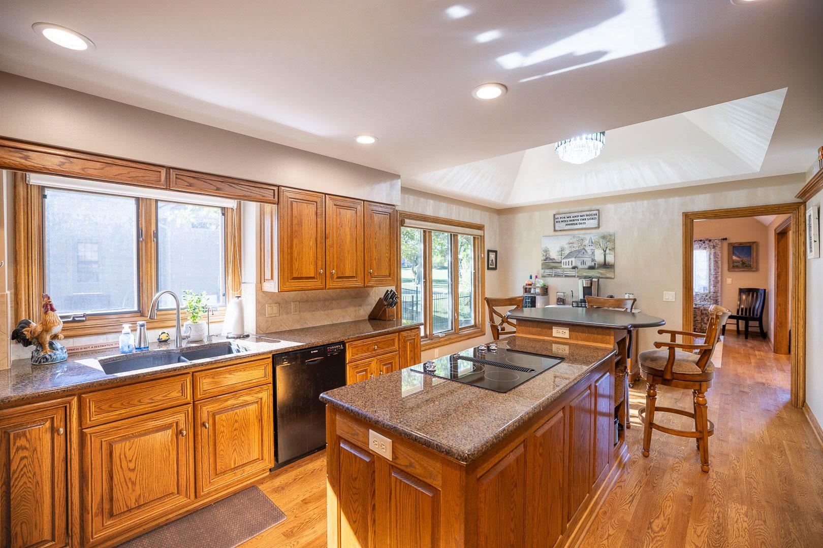 547 N Turnberry Cir. Property Photo 12