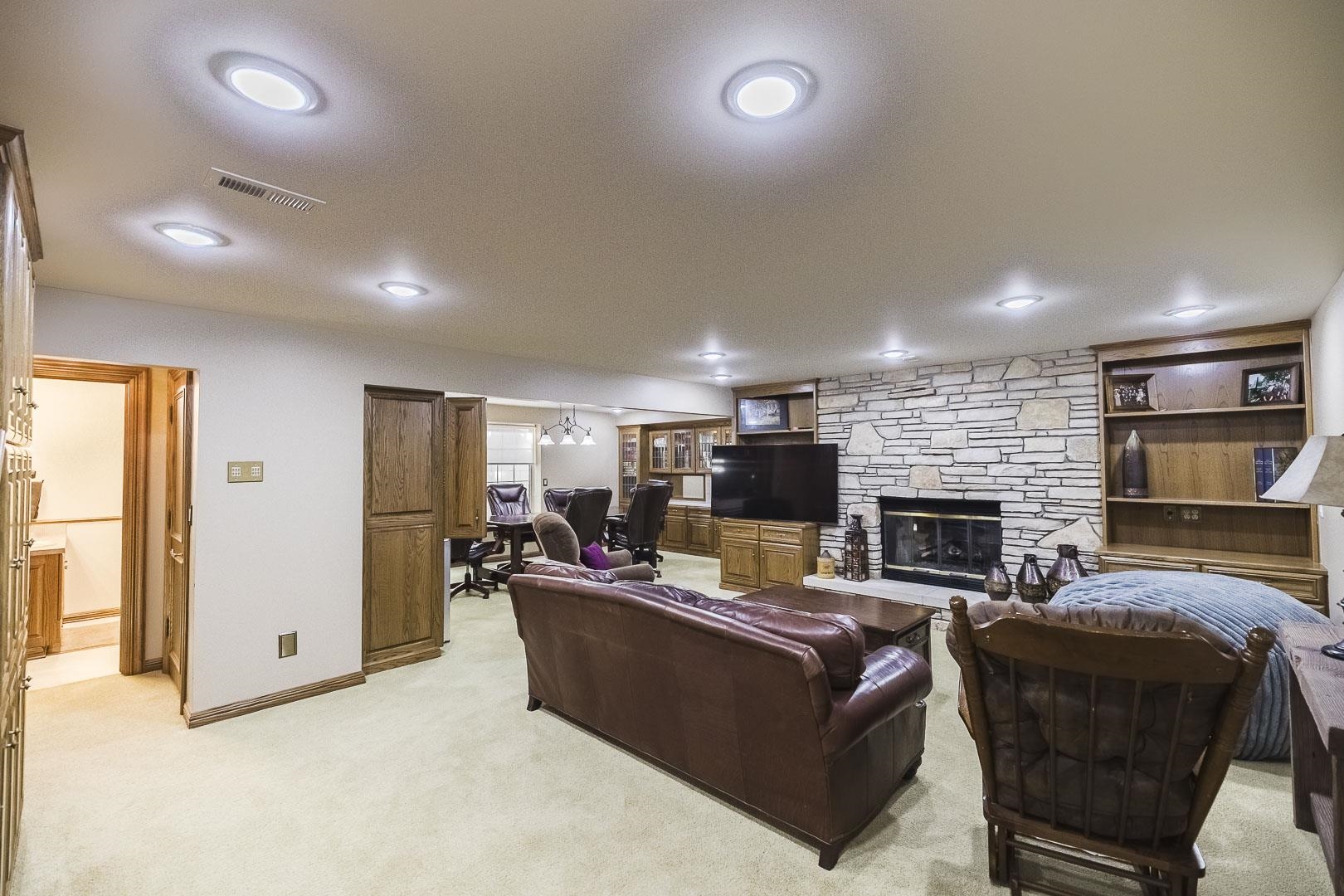 547 N Turnberry Cir. Property Photo 22