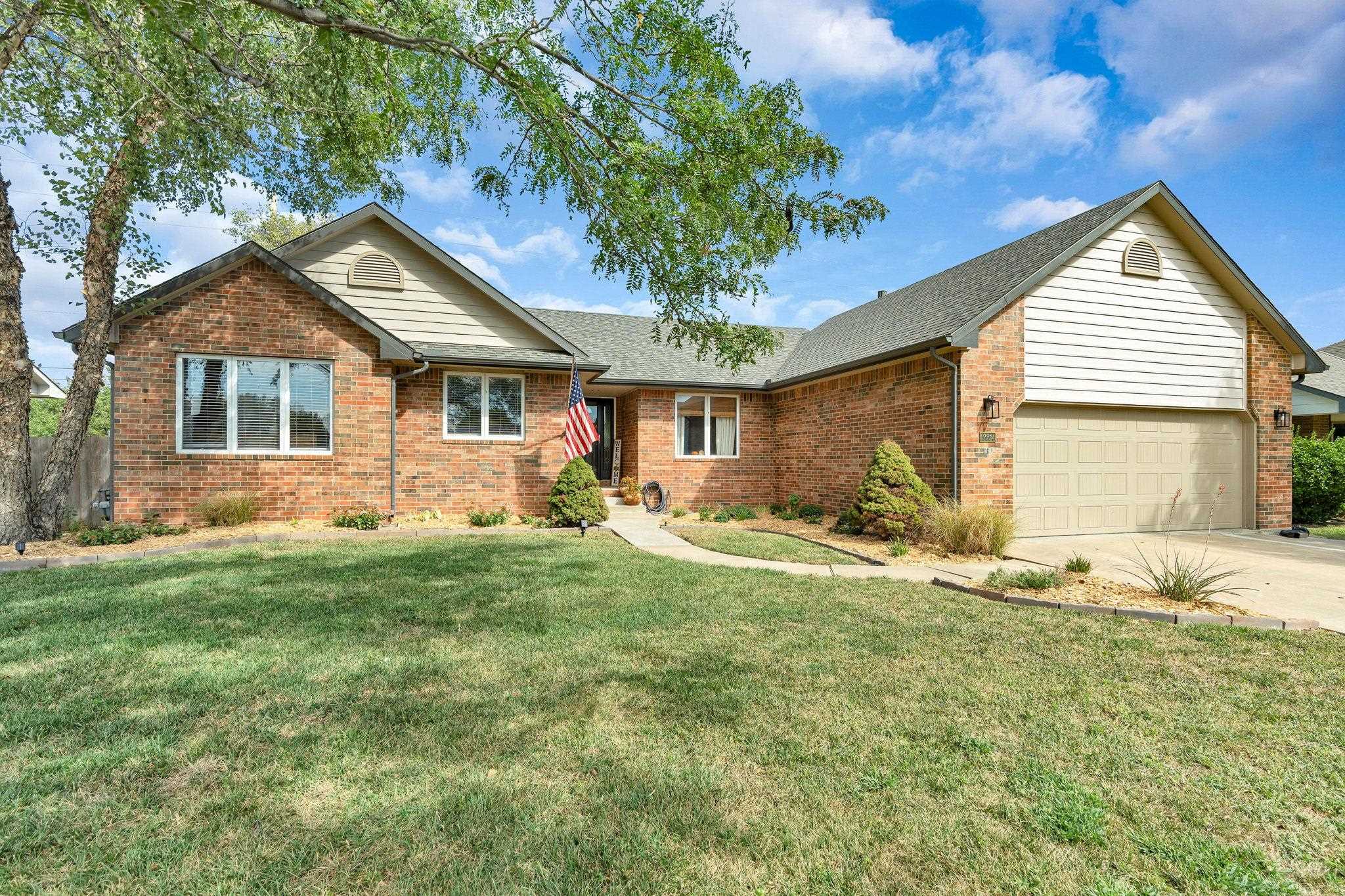 12214 E Lockmoor St Property Photo 2