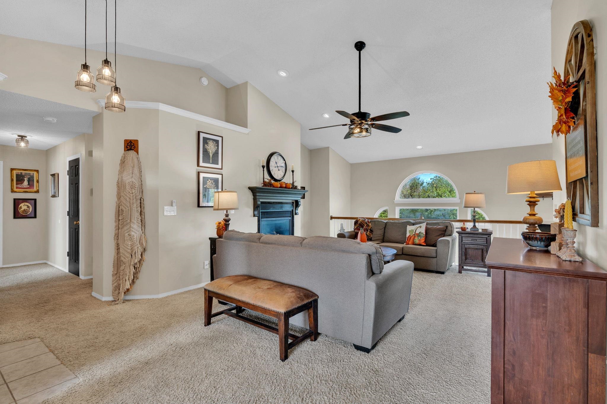 12214 E Lockmoor St Property Photo 6