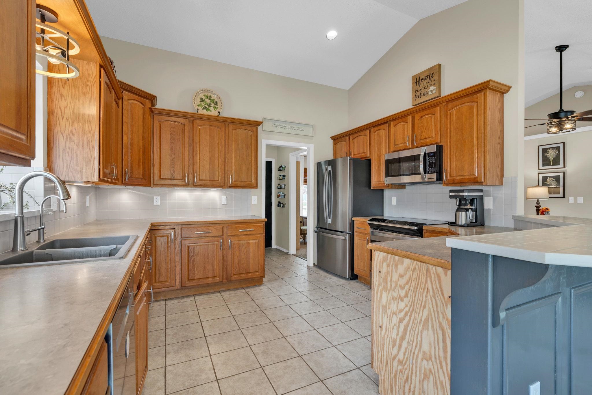 12214 E Lockmoor St Property Photo 11