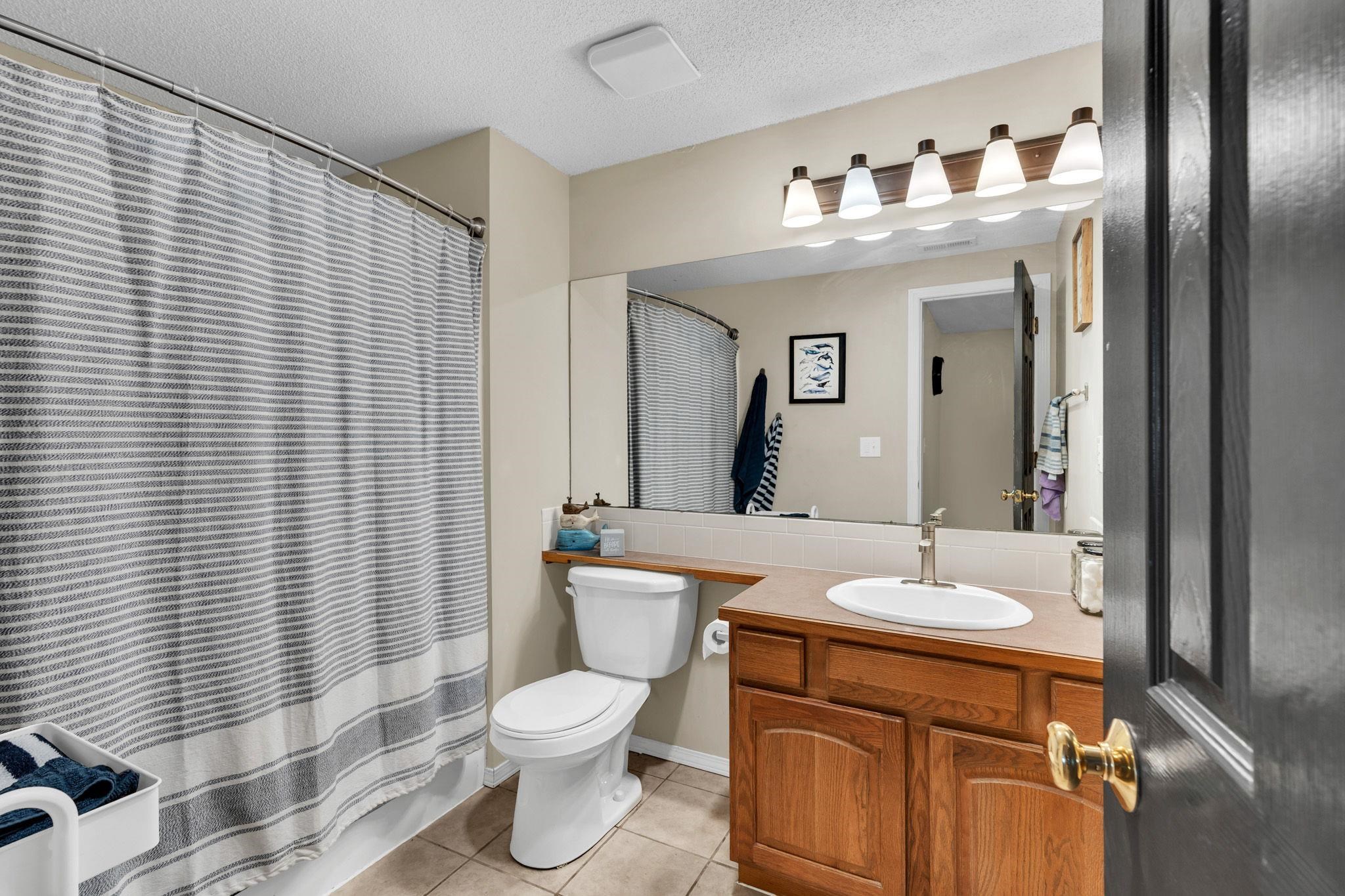 12214 E Lockmoor St Property Photo 28