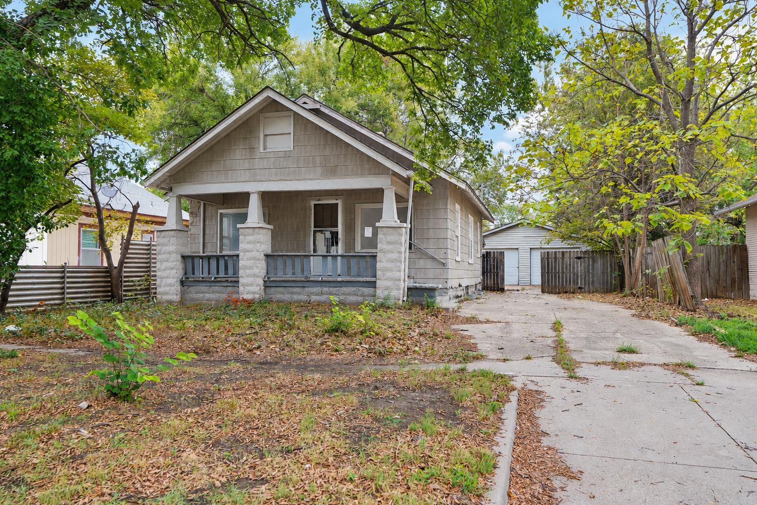 1226 S Laura Property Photo 1