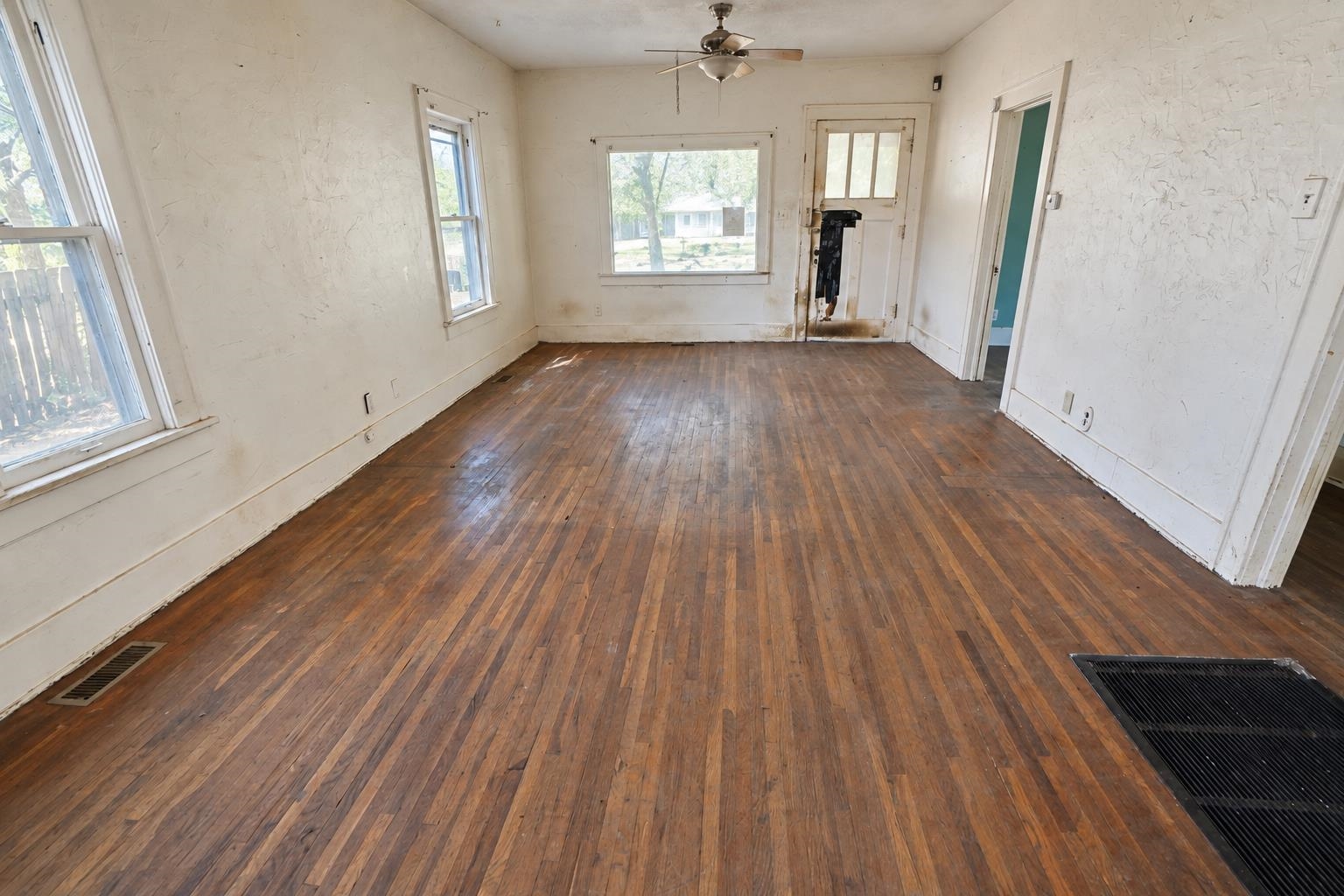 1226 S Laura Property Photo 7