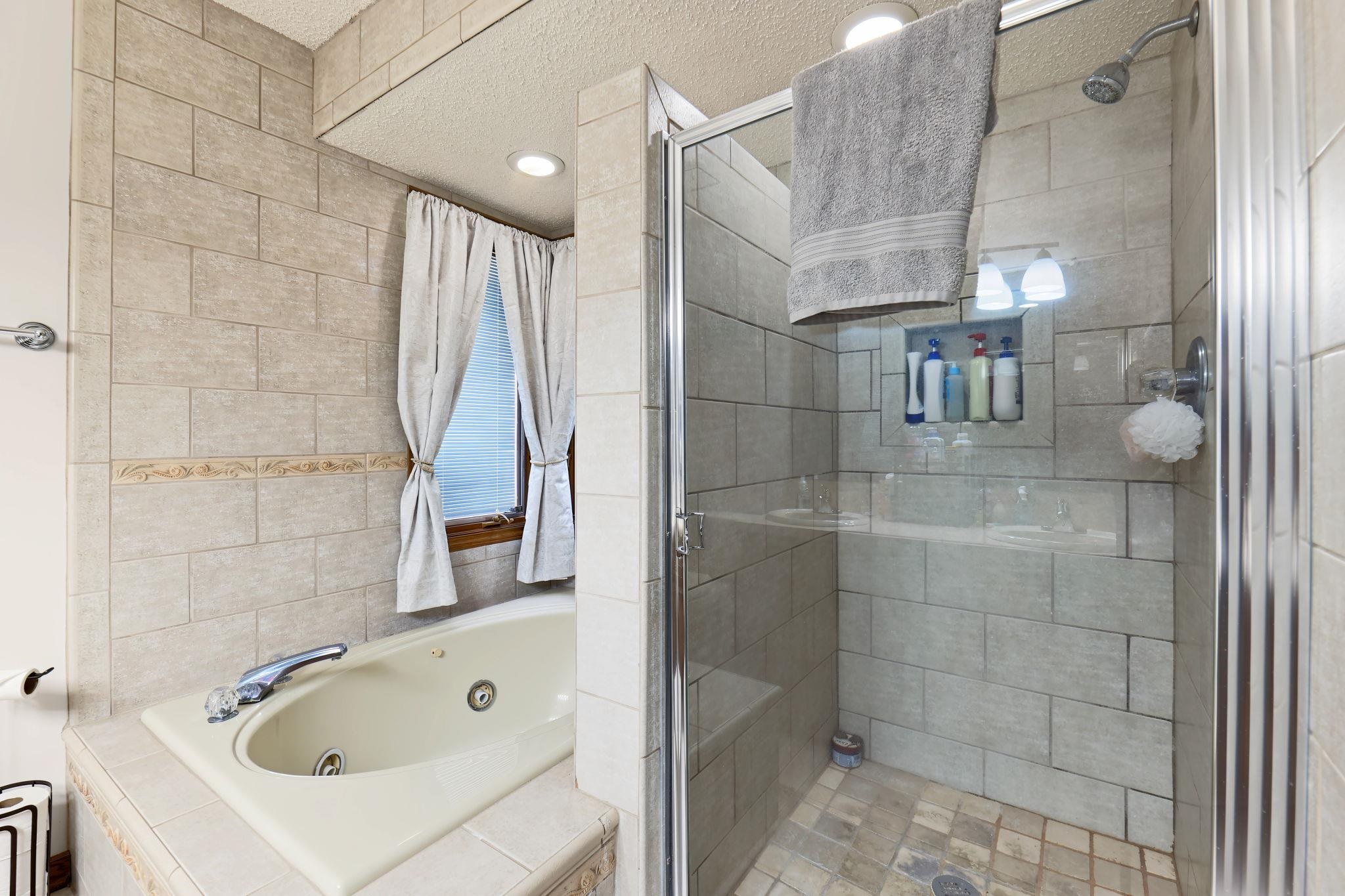 1334 N Coachhouse Property Photo 17