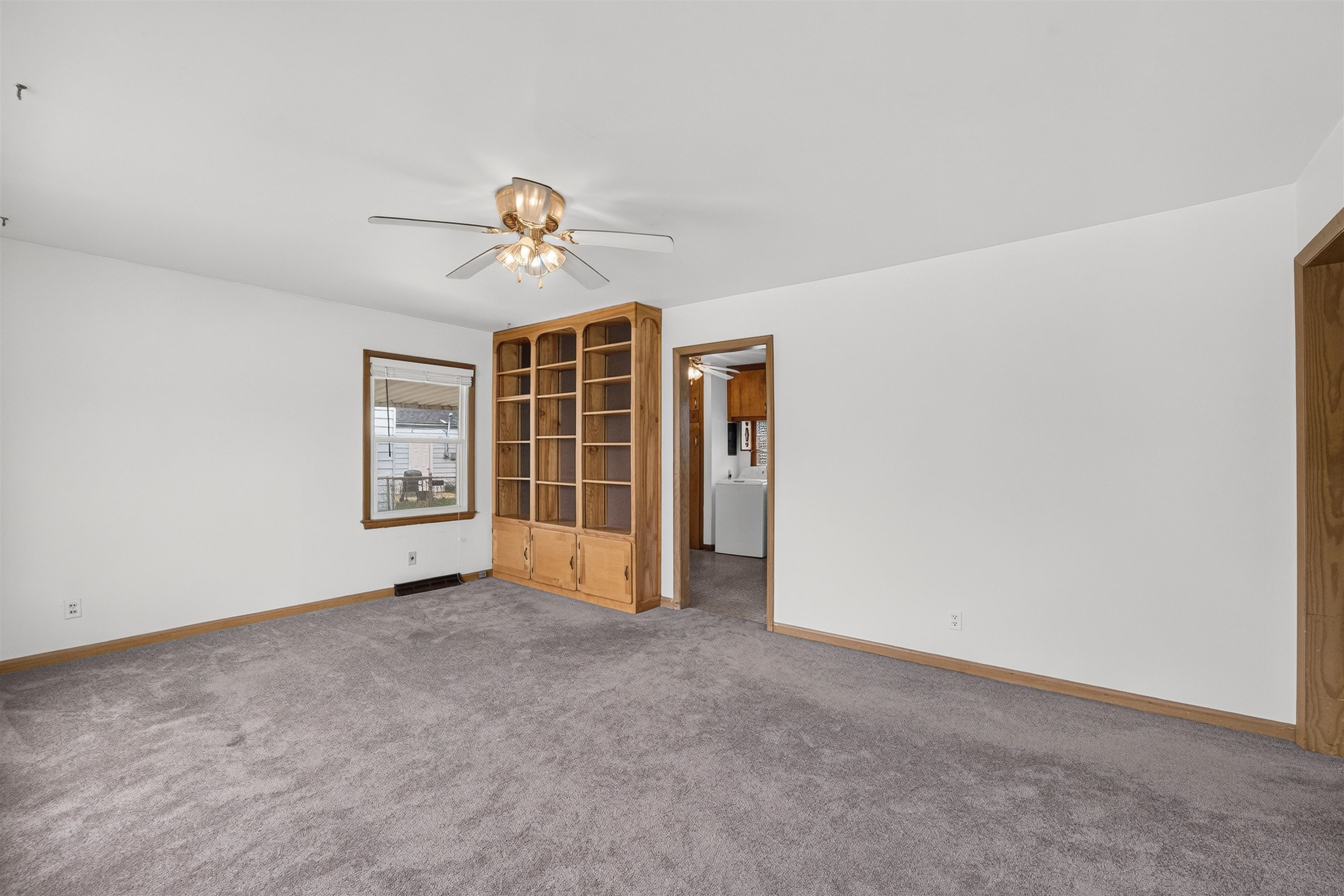 2328 W Casado St. Property Photo 3