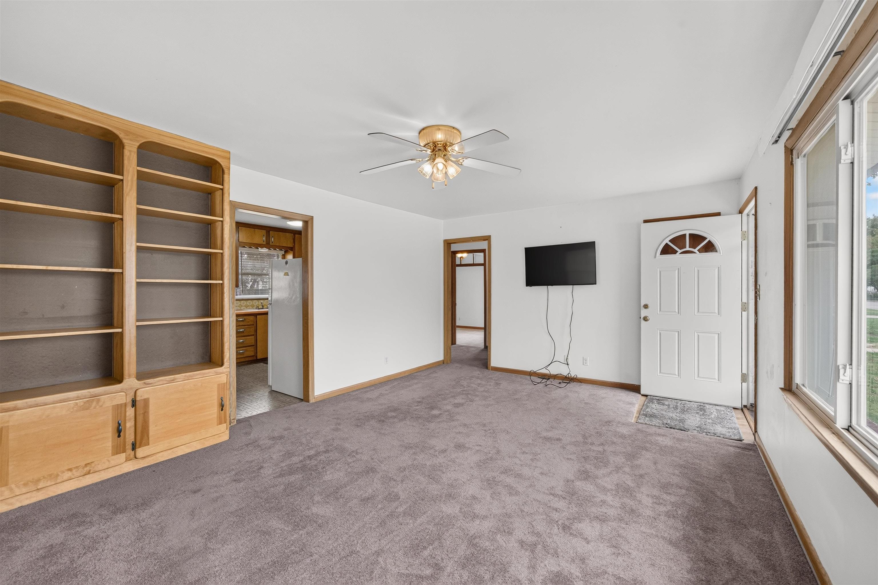 2328 W Casado St. Property Photo 4