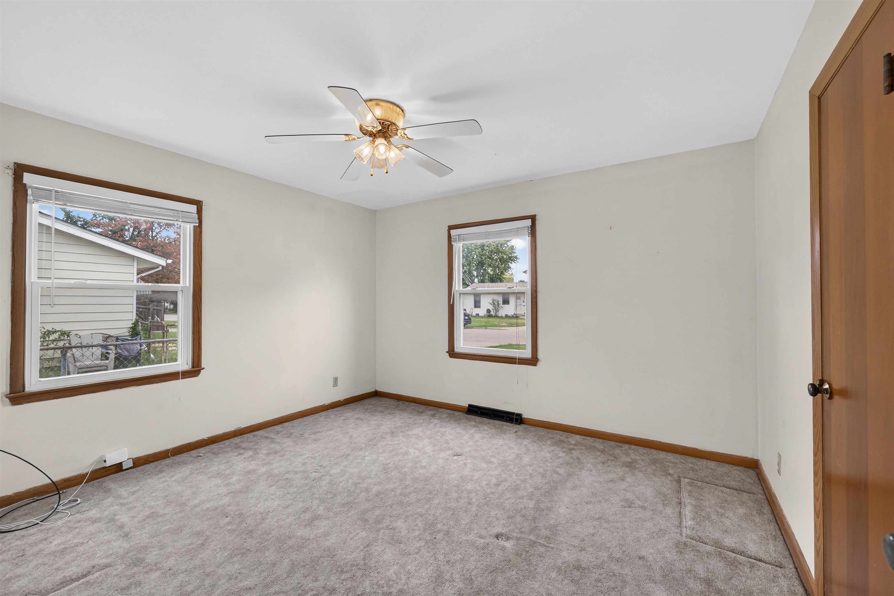 2328 W Casado St. Property Photo 6