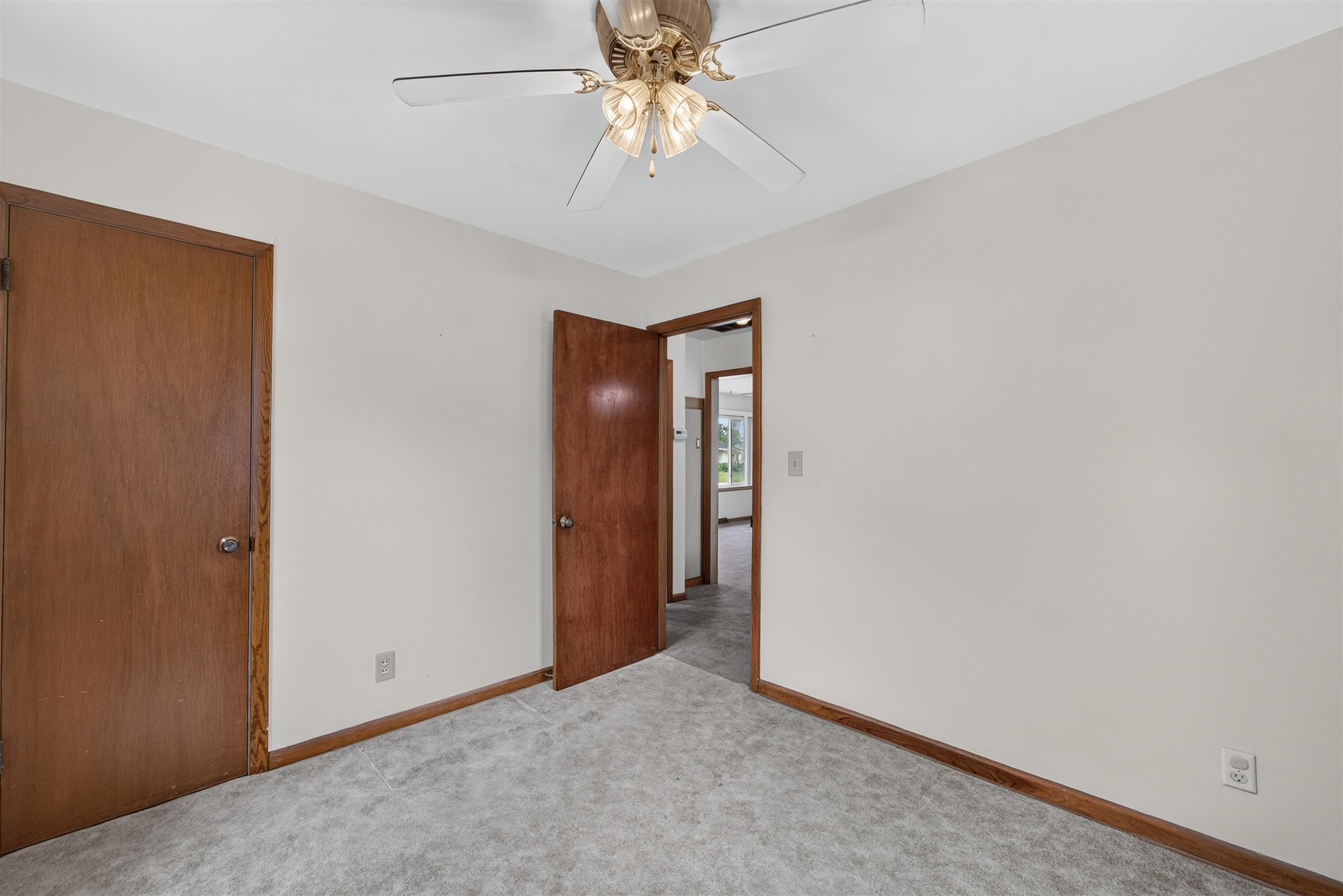 2328 W Casado St. Property Photo 10