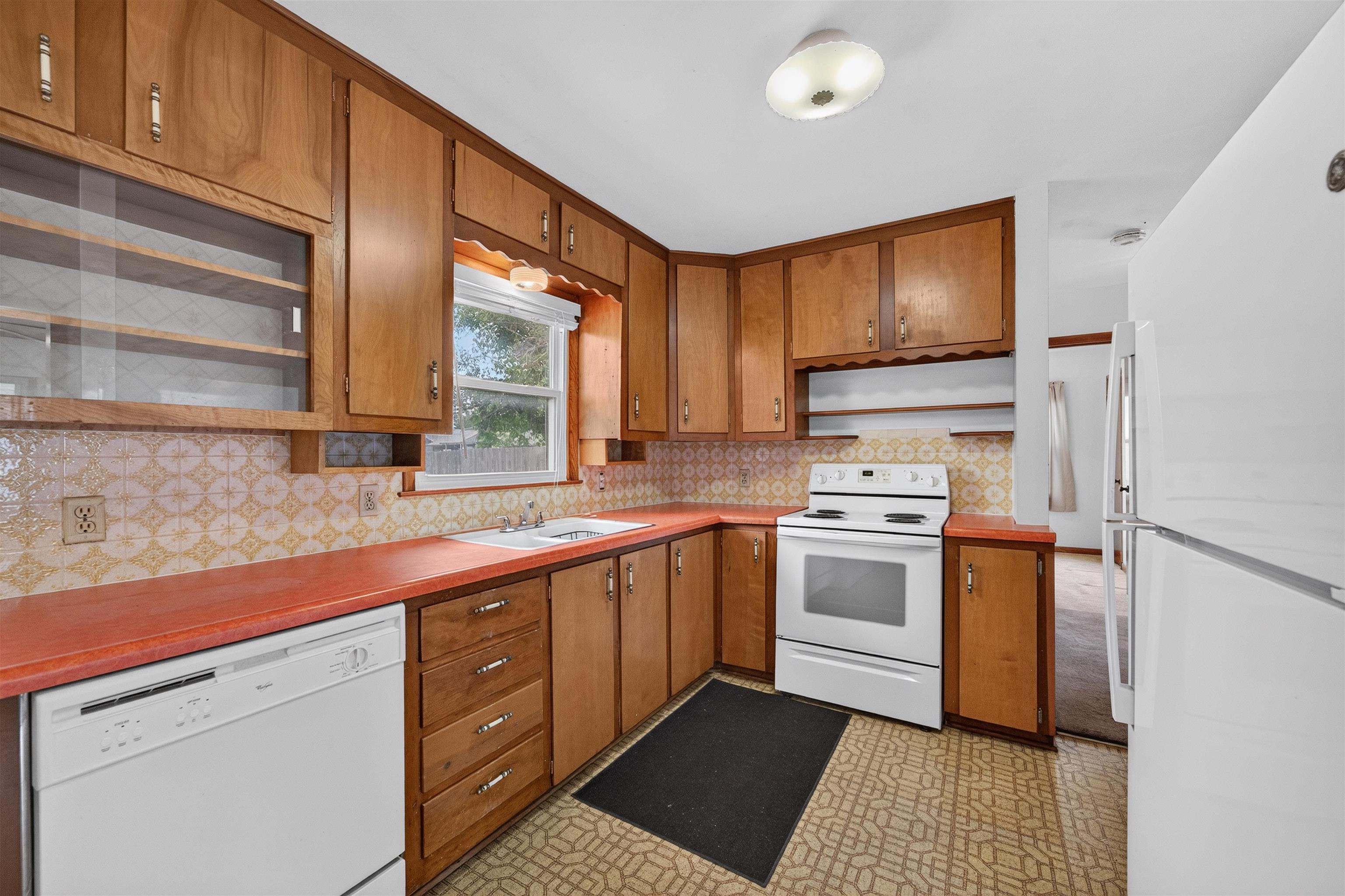 2328 W Casado St. Property Photo 12