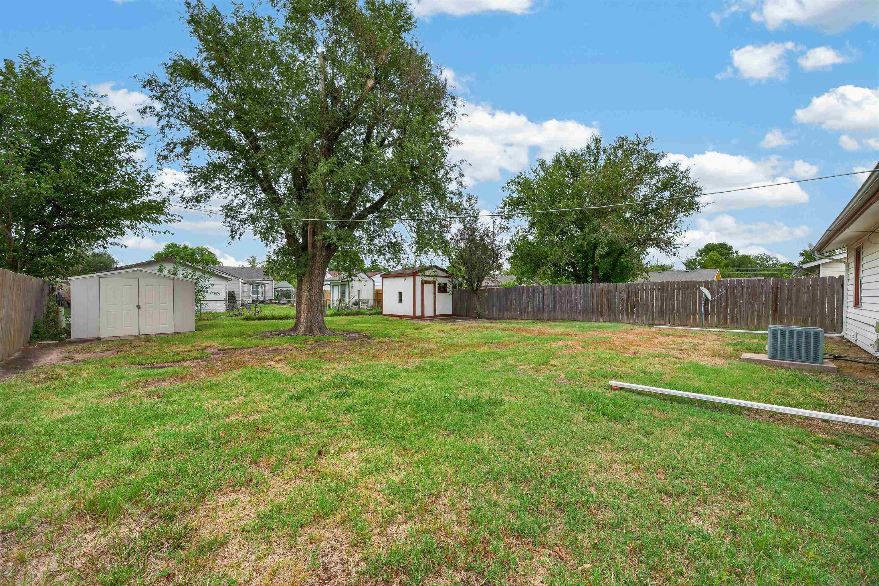 2328 W Casado St. Property Photo 14