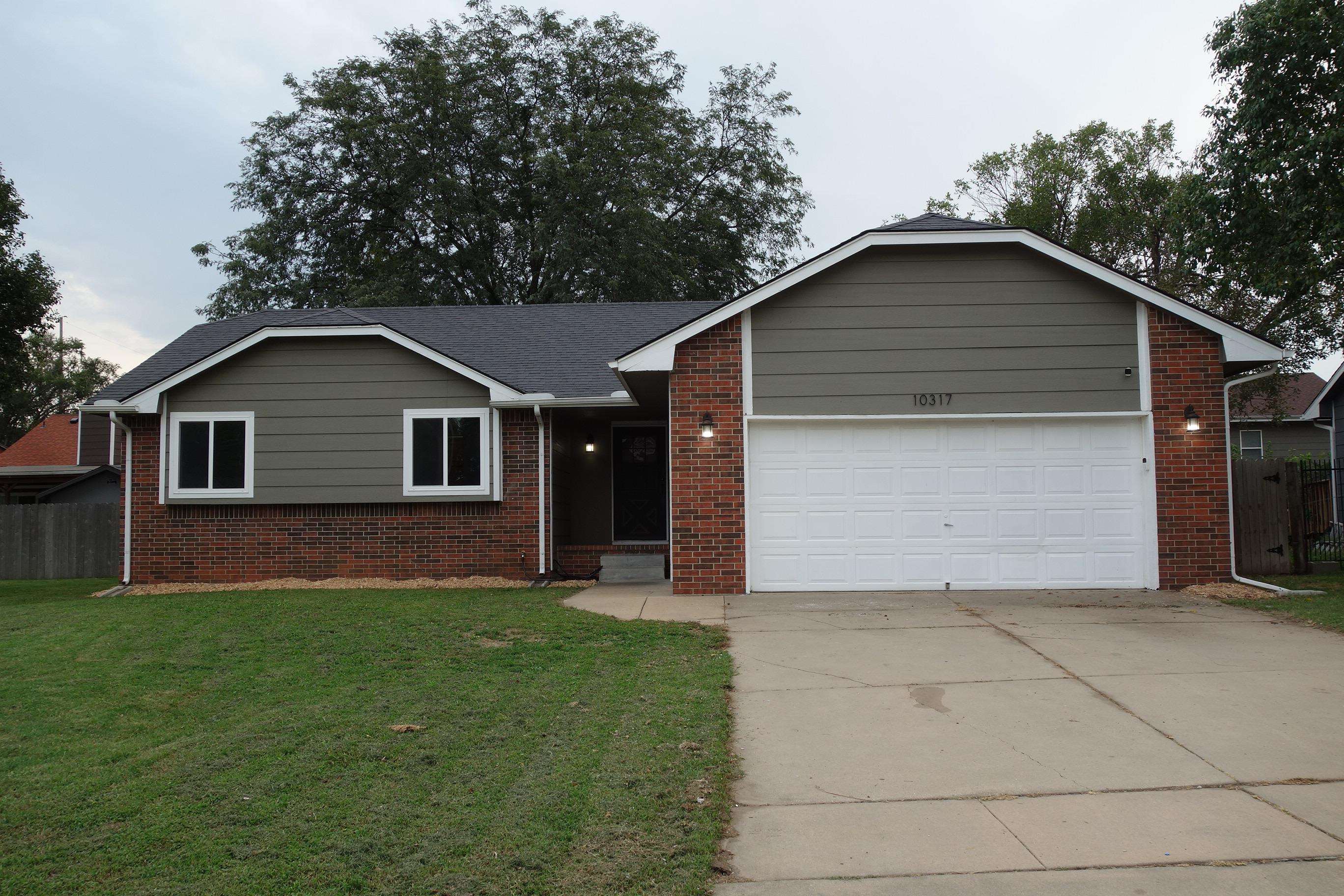 10317 E Countryside Property Photo 1