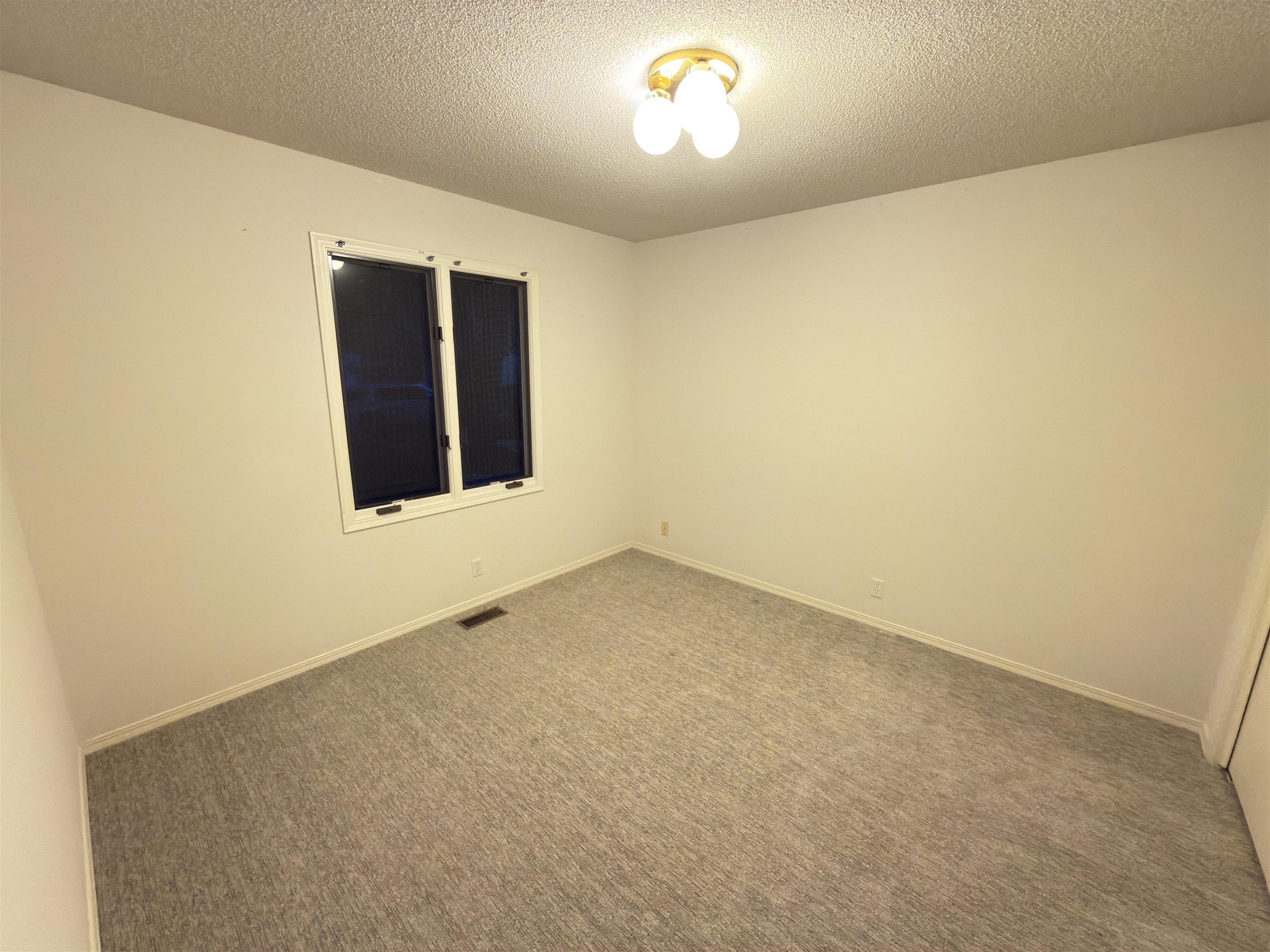 2427 N Vinegate Ct Property Photo 11