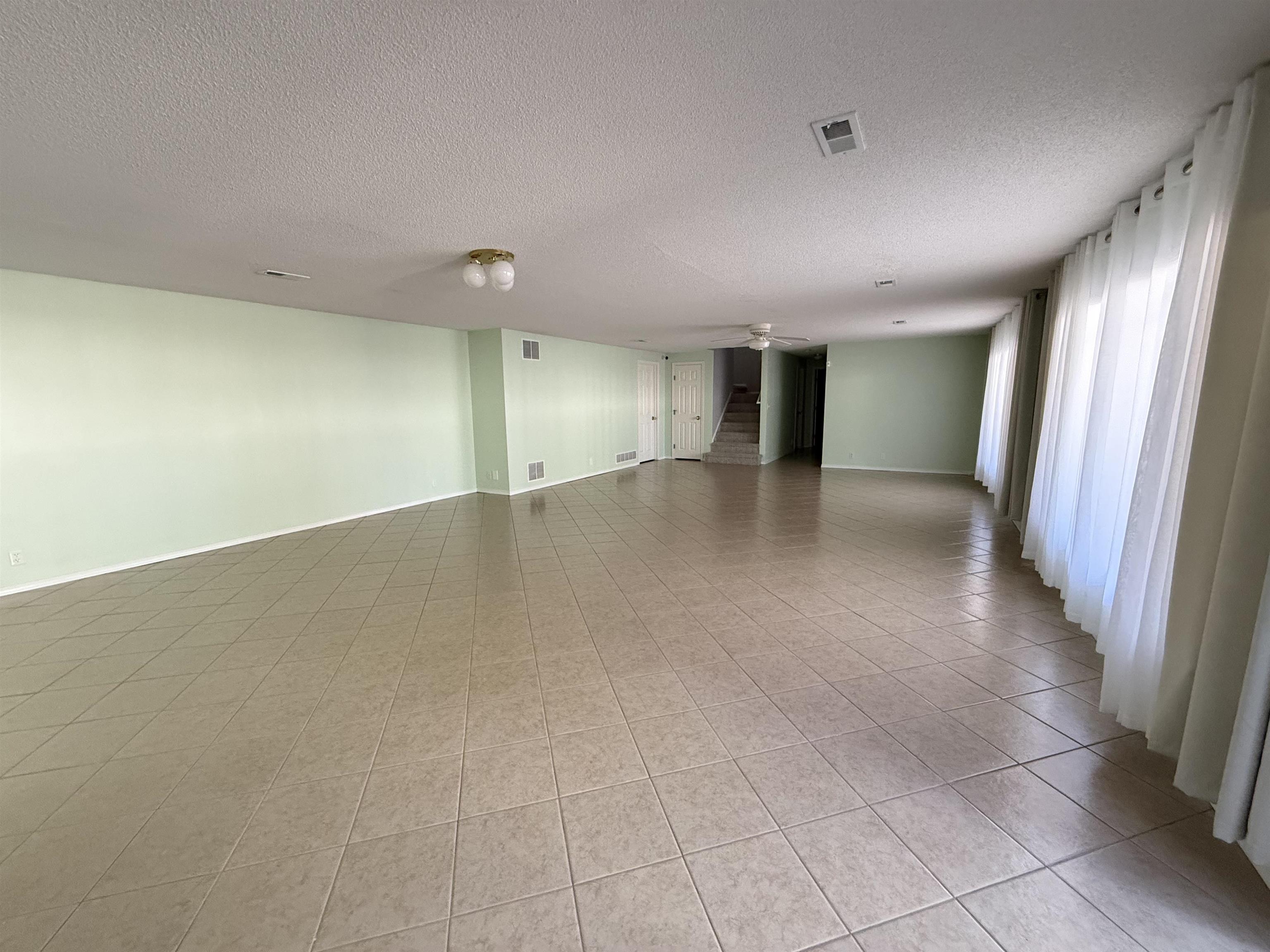 2427 N Vinegate Ct Property Photo 18