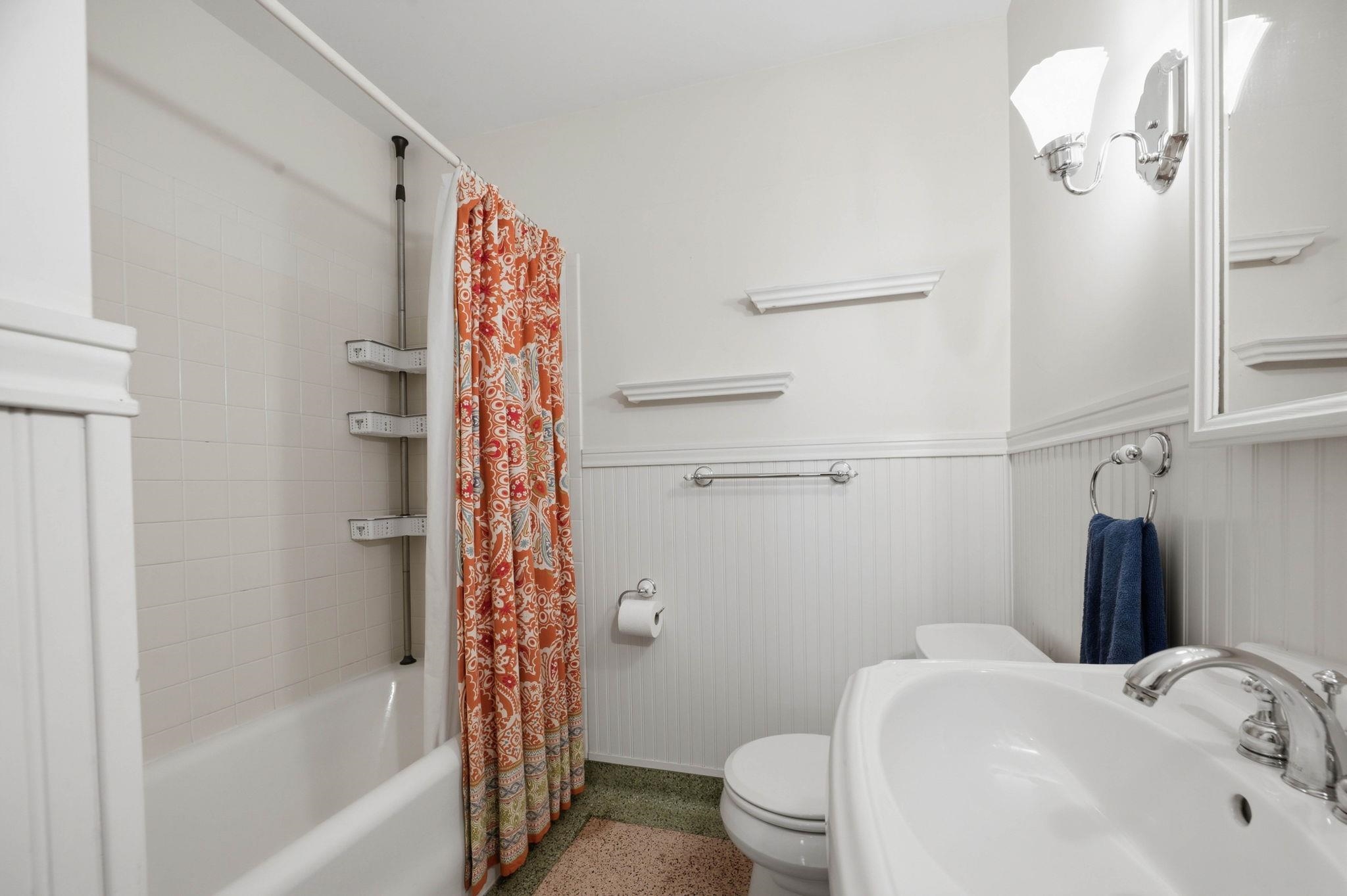 636 N Crestway St Property Photo 15