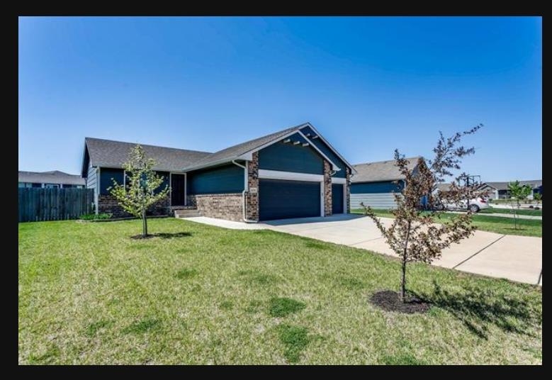 1470 N Aster St. Property Photo 3