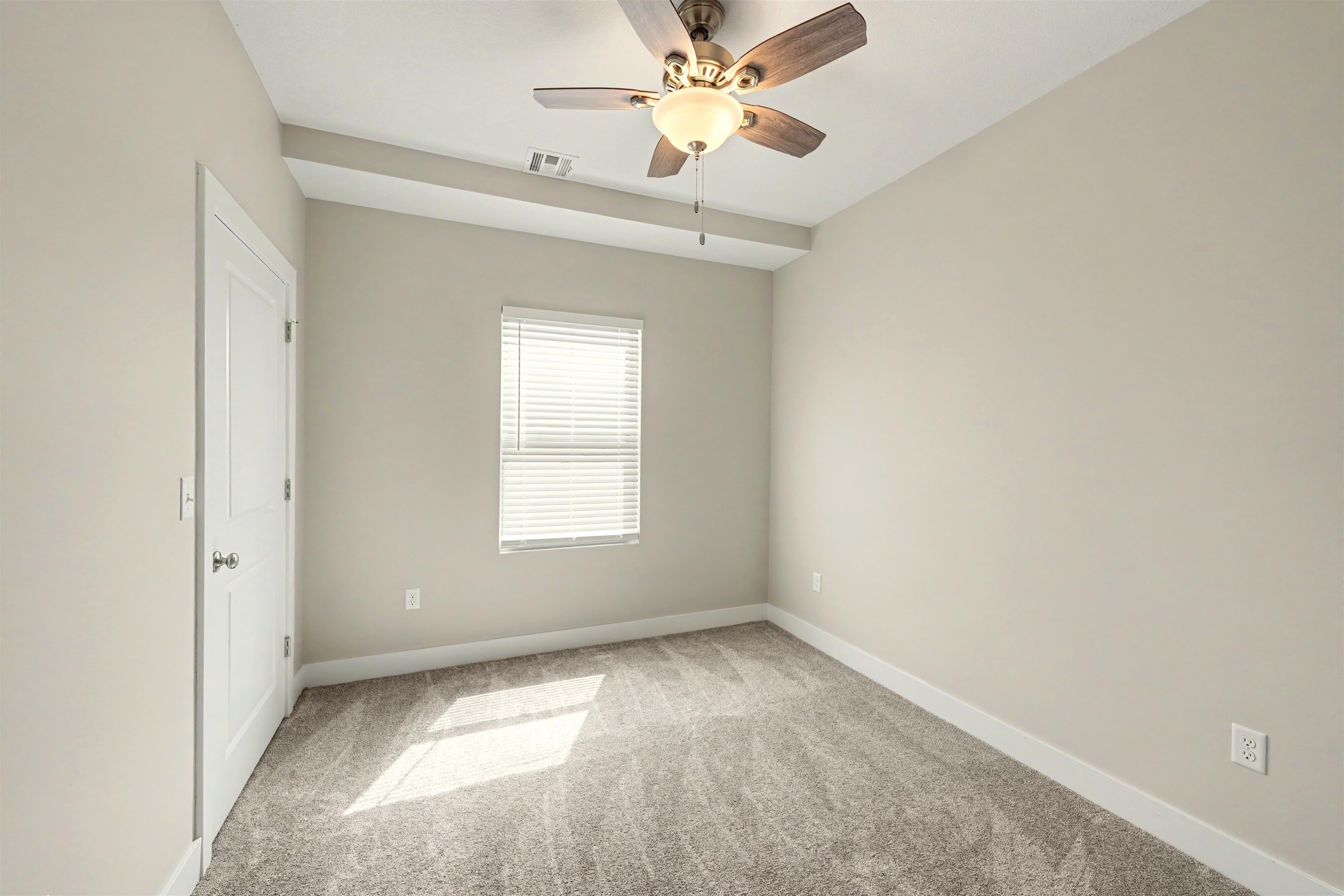 2719 Amelia Lane Property Photo 15