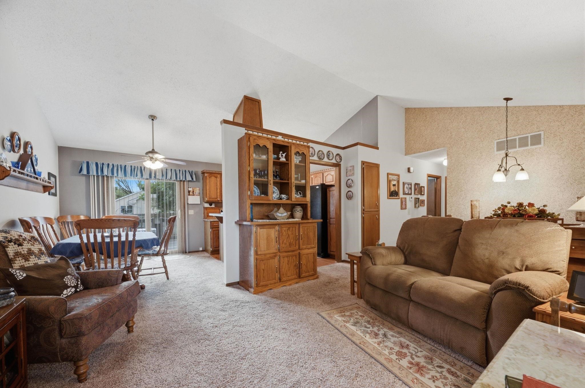 626 N Parkridge St Property Photo 6
