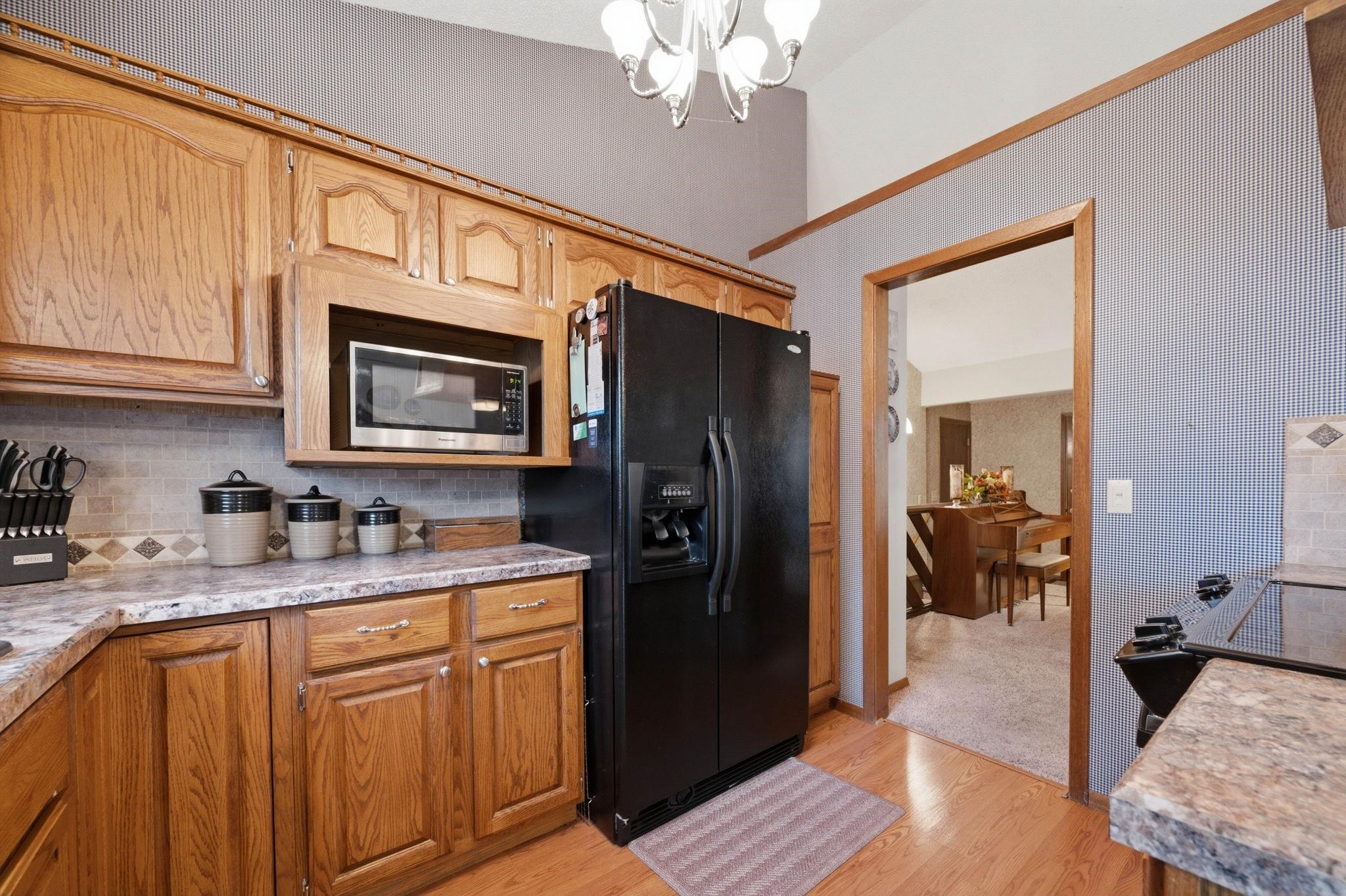 626 N Parkridge St Property Photo 8
