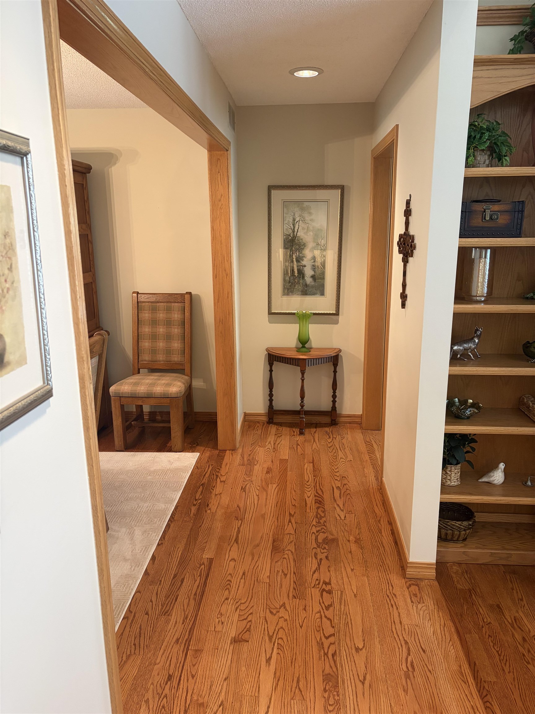 602 Ridge Point Dr Property Photo 4