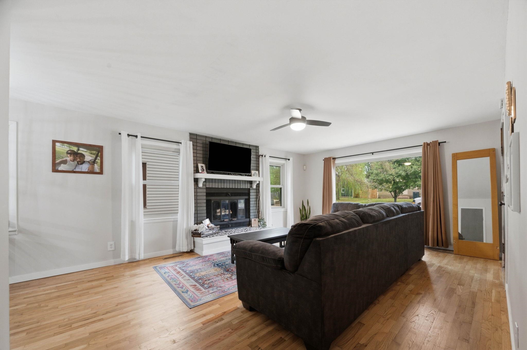 1201 Henry St Property Photo 12