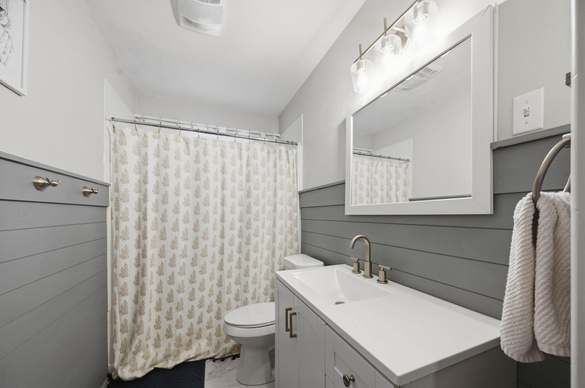 1201 Henry St Property Photo 23