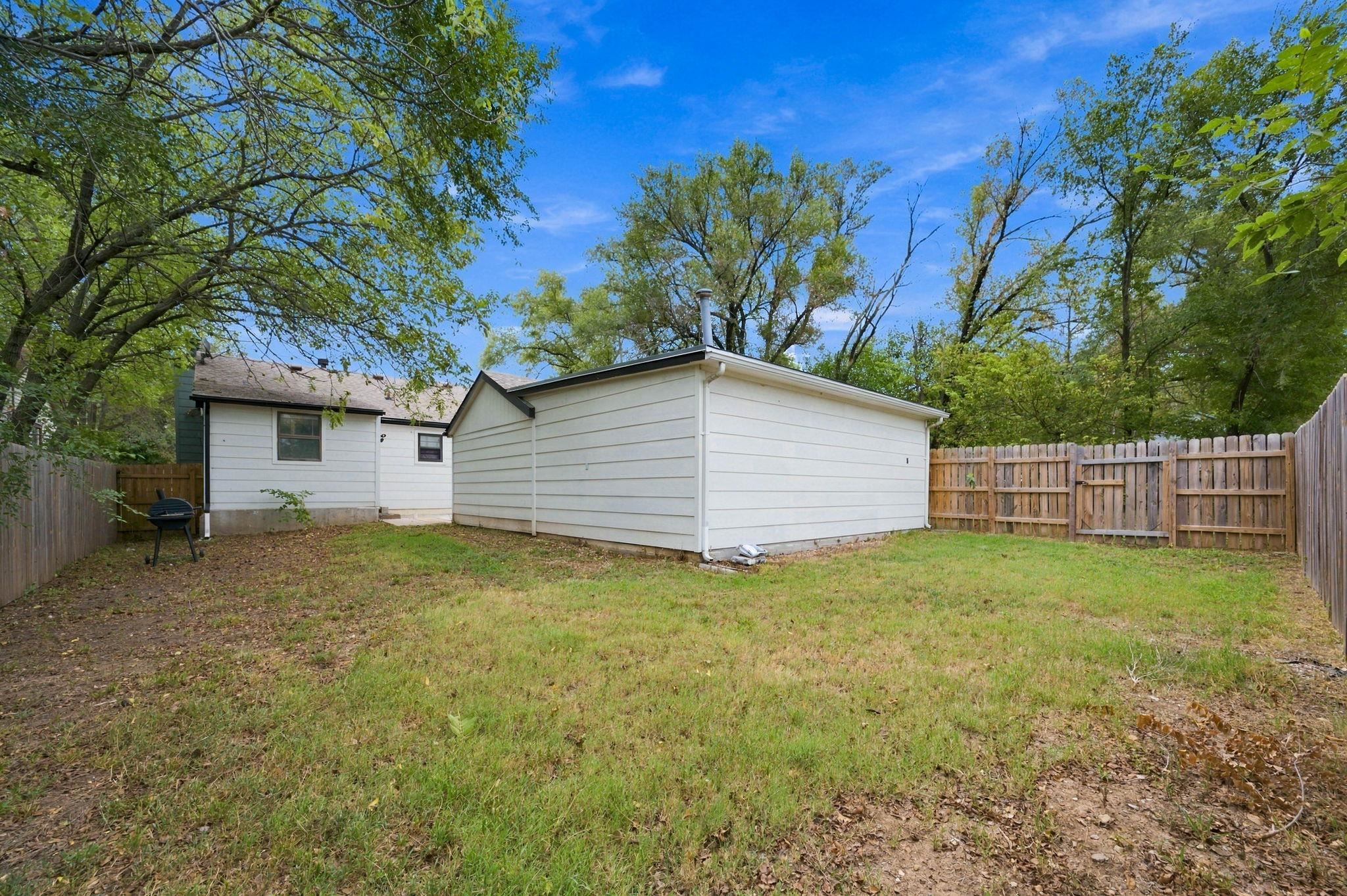 1201 Henry St Property Photo 29