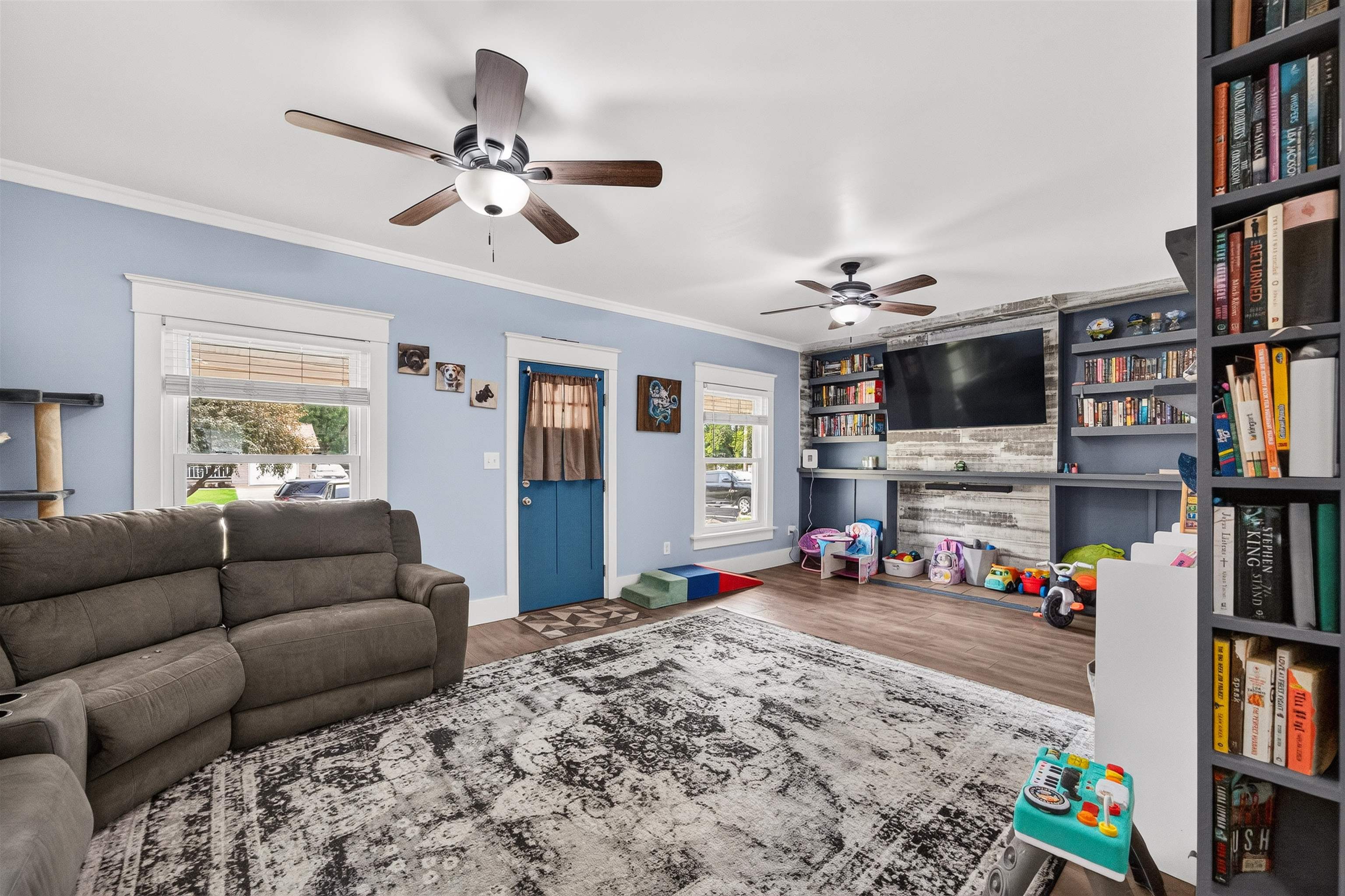 1012 S Elm St Property Photo 4