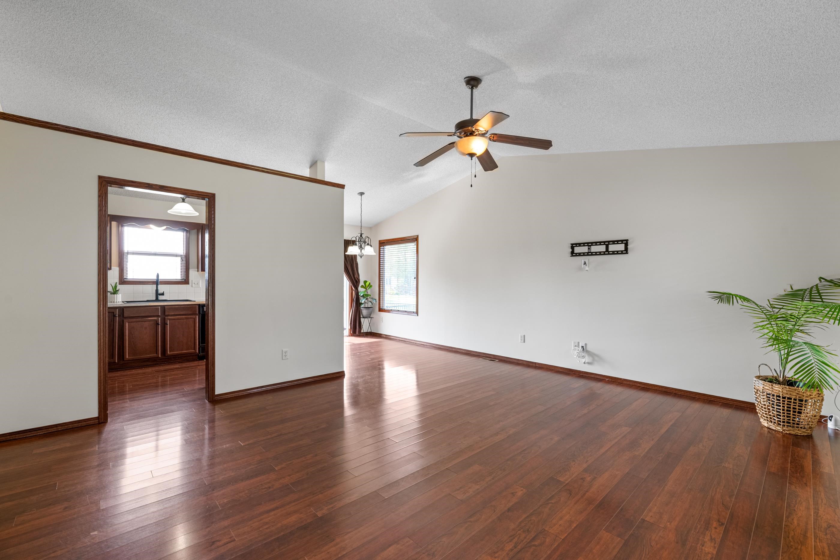 1902 N Nickelton Ct. Property Photo 4