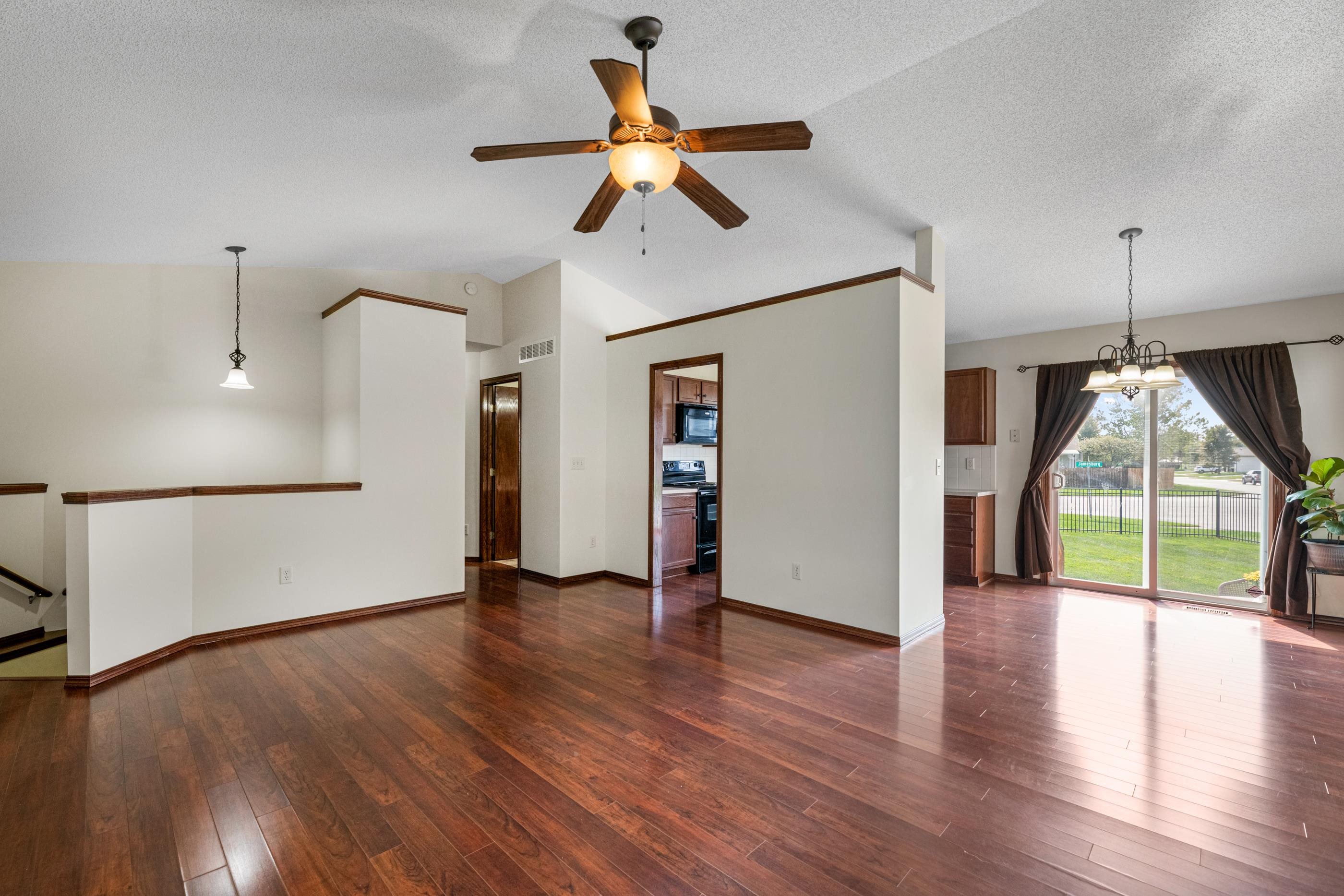 1902 N Nickelton Ct. Property Photo 7