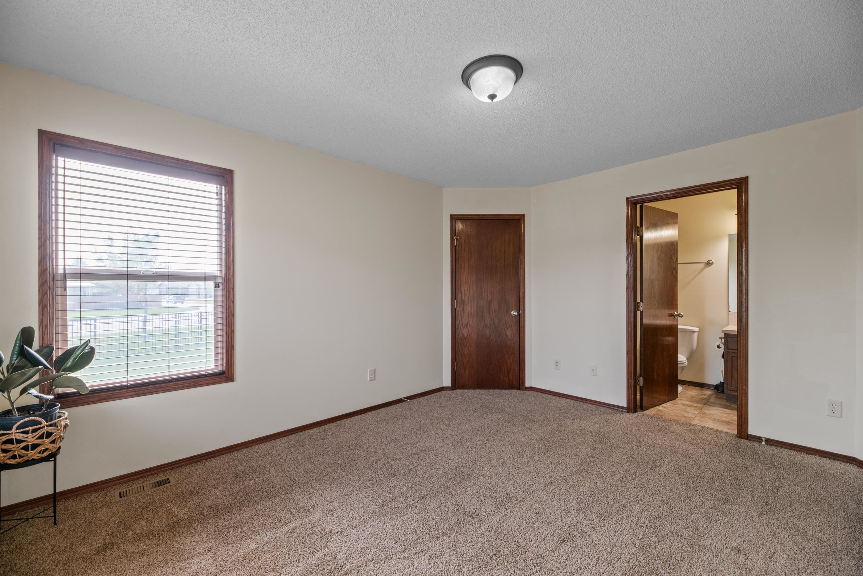 1902 N Nickelton Ct. Property Photo 13
