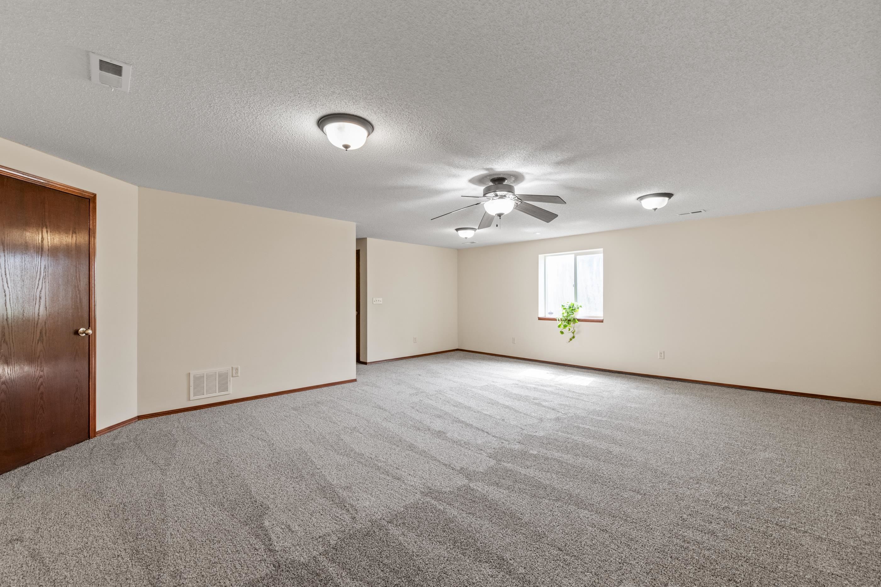 1902 N Nickelton Ct. Property Photo 20