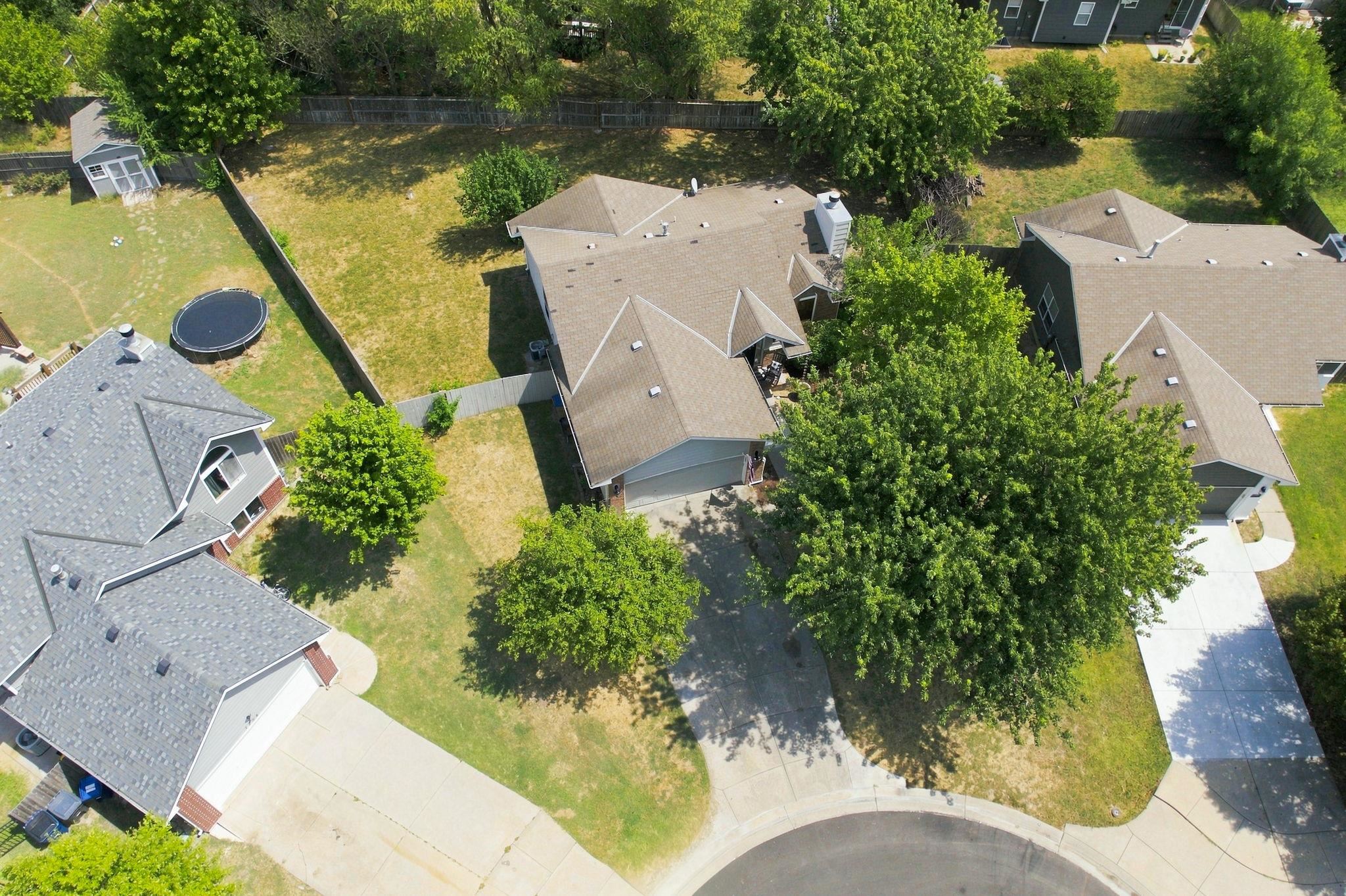 1748 N Basswood Ct Property Photo 2