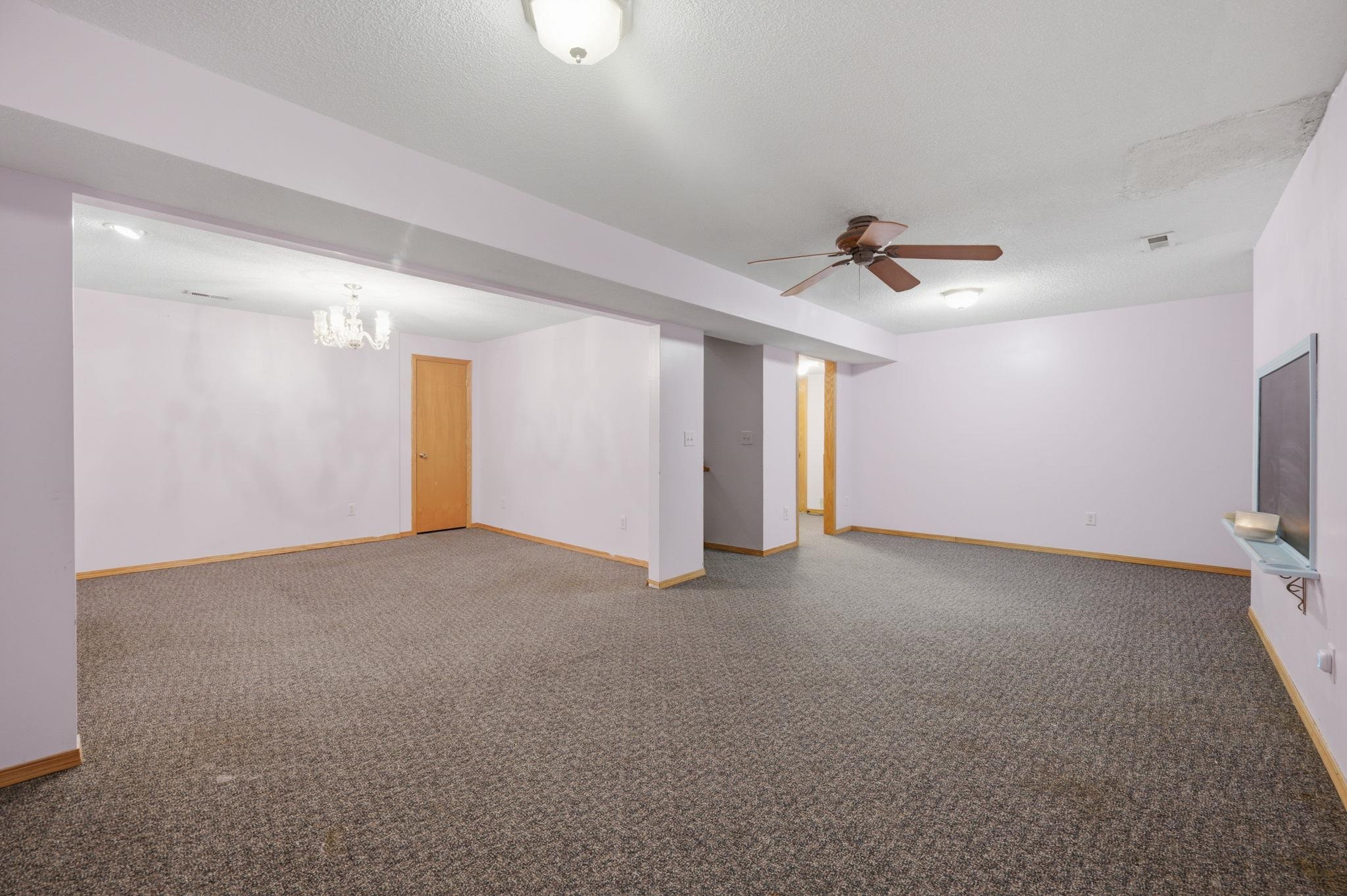 1748 N Basswood Ct Property Photo 21