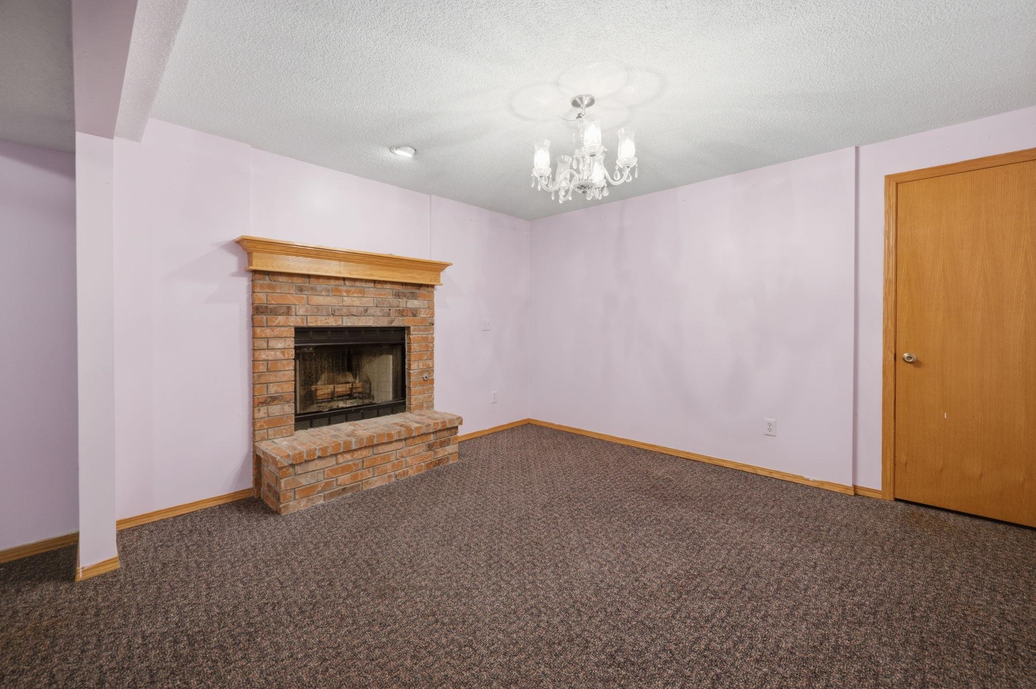 1748 N Basswood Ct Property Photo 22