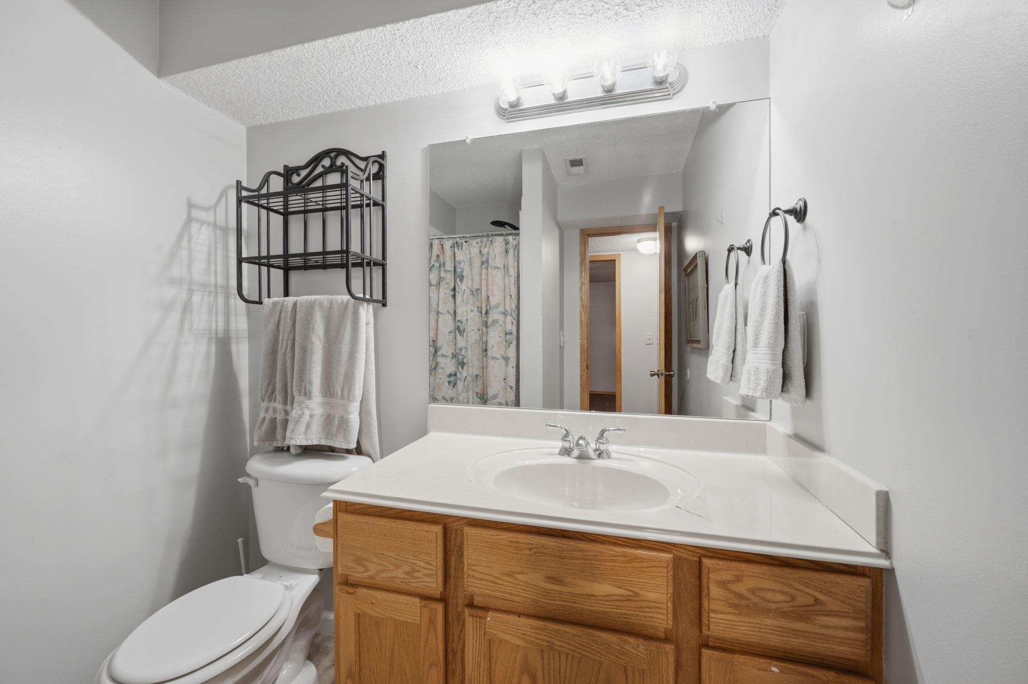 1748 N Basswood Ct Property Photo 24