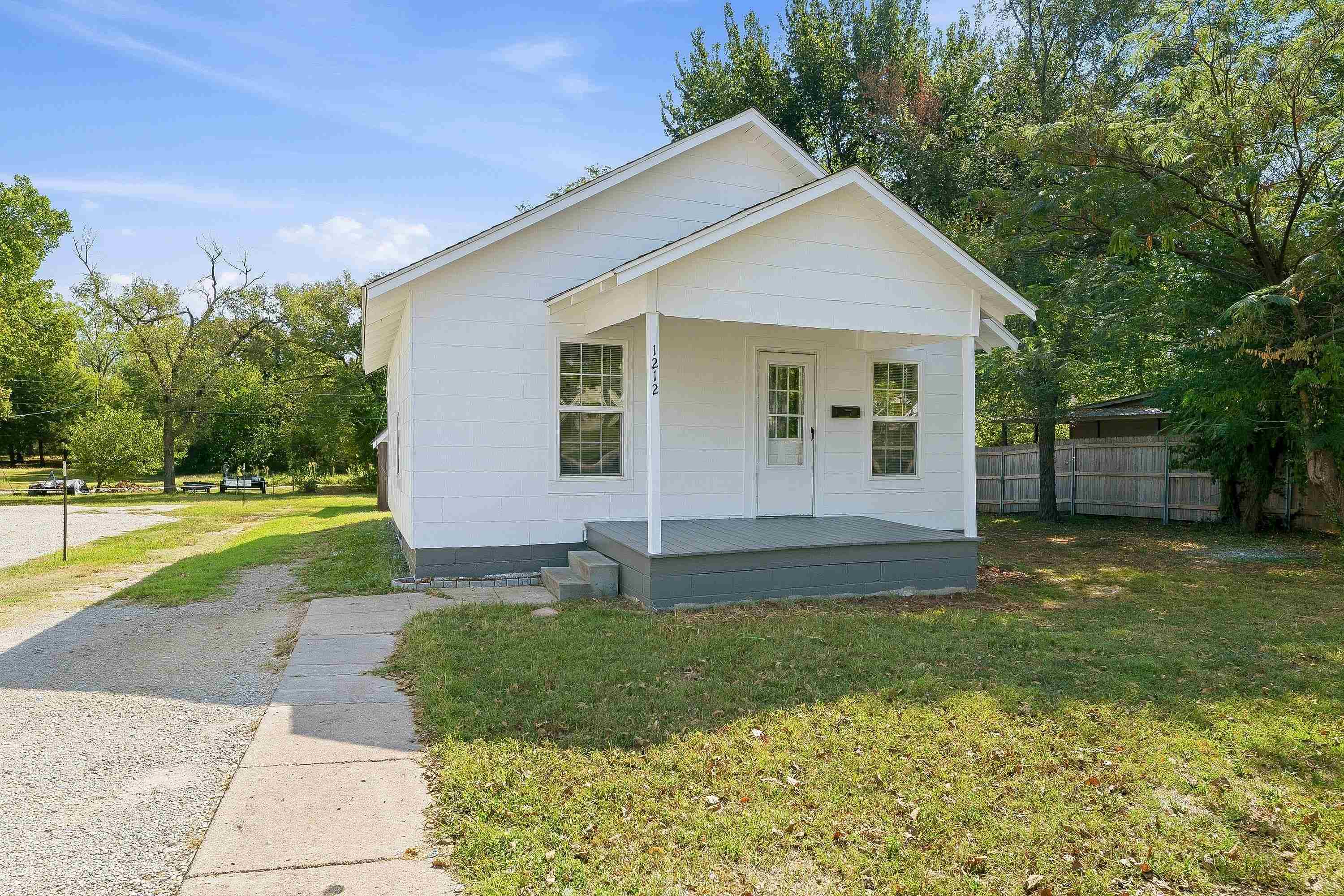 1212 N Ohio Property Photo 1