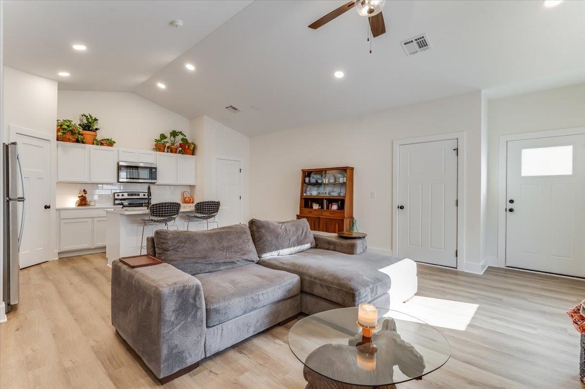 432 Briarbrook Ln Property Photo 6