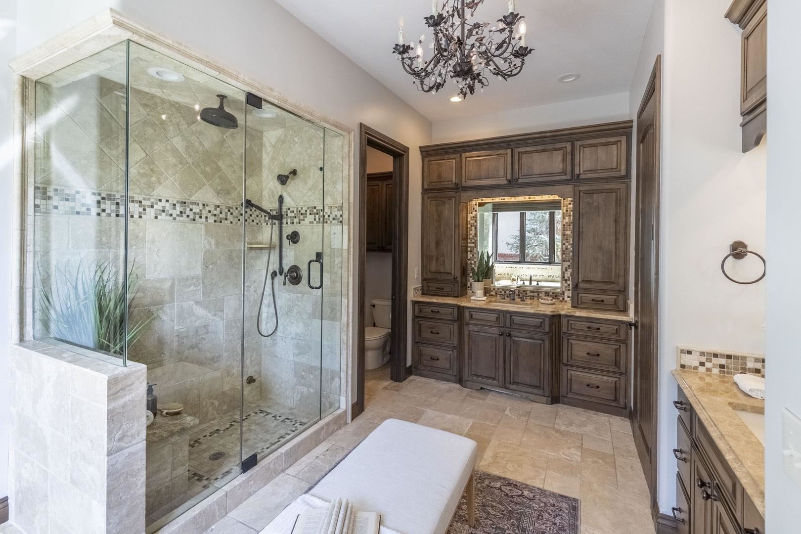 10806 E Glengate Property Photo 18
