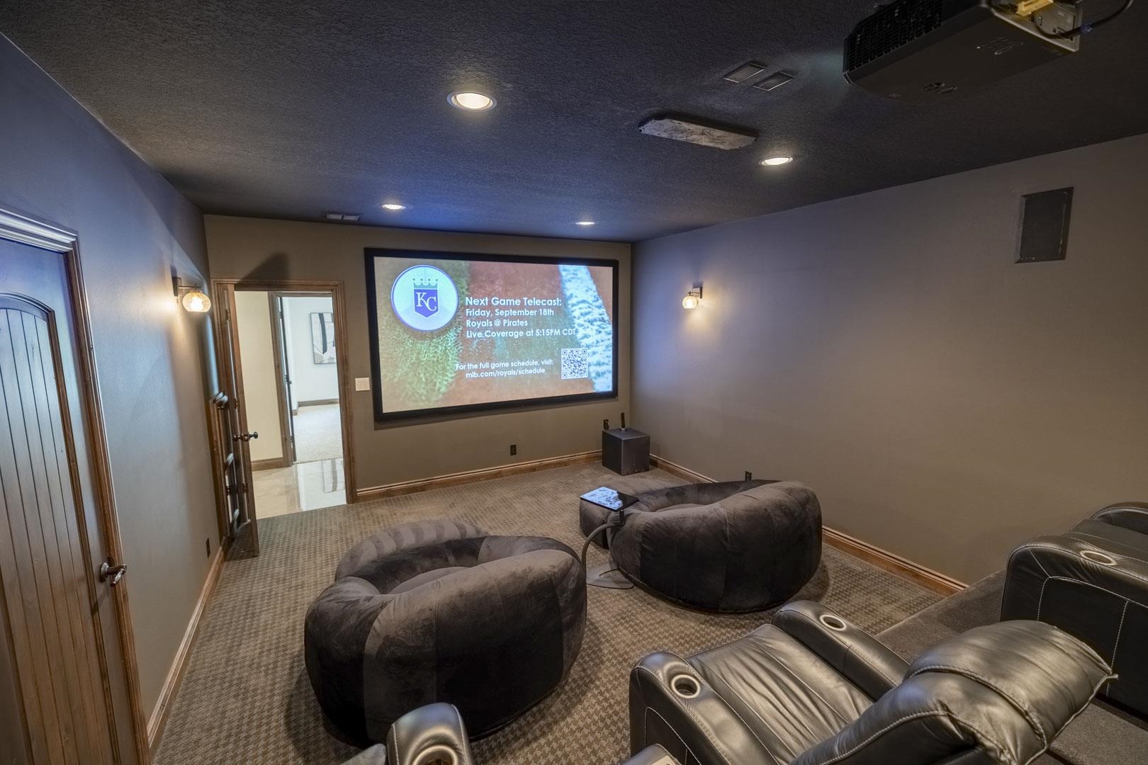 10806 E Glengate Property Photo 26